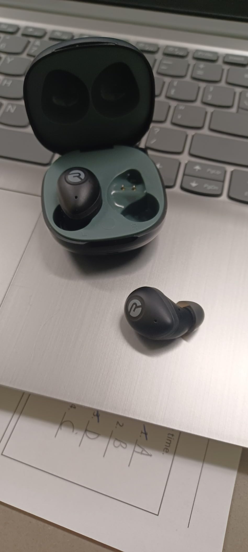 Raycon Fitness Bluetooth True Wireless Earbuds with Built in Mic 56 Hours of Battery, IPX7 Waterproof, Active Noise Cancellation, Awareness Mode, and Bluetooth 5.3 (Blue) Customer Review Raycon Fitness Bluetooth True Wireless Earbuds with Built in Mic 56 Hours of Battery, IPX7 Waterproof, Active Noise Cancellation, Awareness Mode, and Bluetooth 5.3 (Blue) - Customer Photo 1