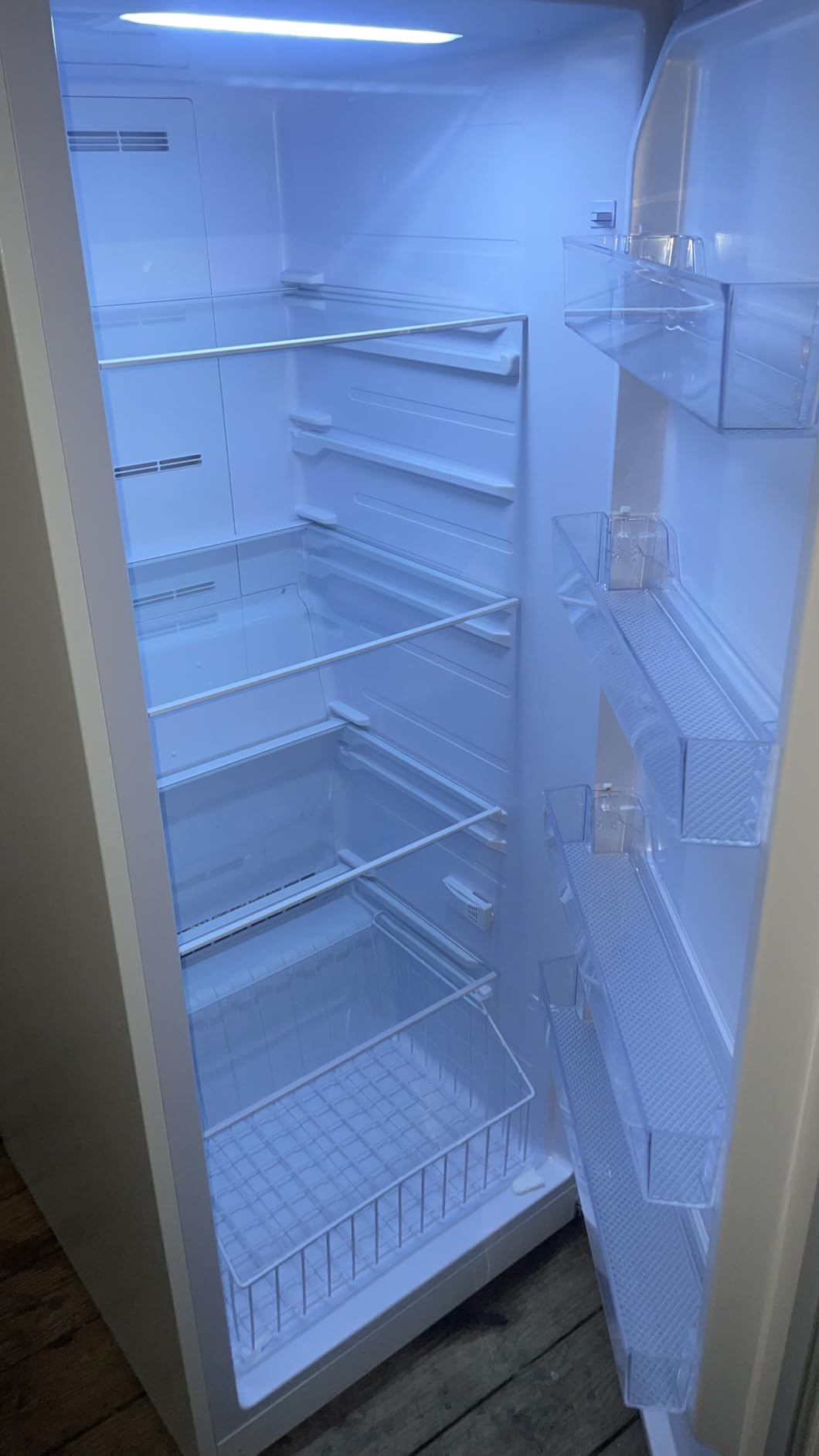 Hamilton Beach HZ8971 17 cu ft Upright Convertible Fridge/Freezer-Frost Free-Reversible Door-Removable Glass Shelves-LED Interior Light, White Customer Review Hamilton Beach HZ8971 17 cu ft Upright Convertible Fridge/Freezer-Frost Free-Reversible Door-Removable Glass Shelves-LED Interior Light, White - Customer Photo 1