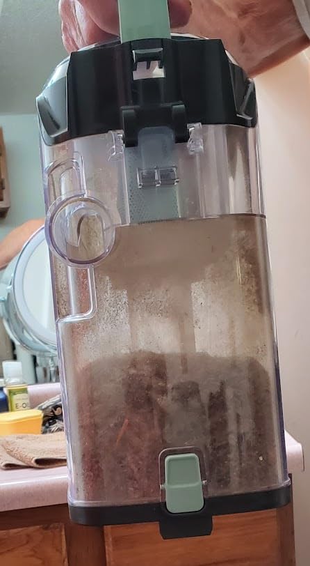 Kenmore DU1275 Bagless Upright Vacuum Lightweight Carpet Cleaner Customer Review Kenmore DU1275 Bagless Upright Vacuum Lightweight Carpet Cleaner - Customer Photo 2