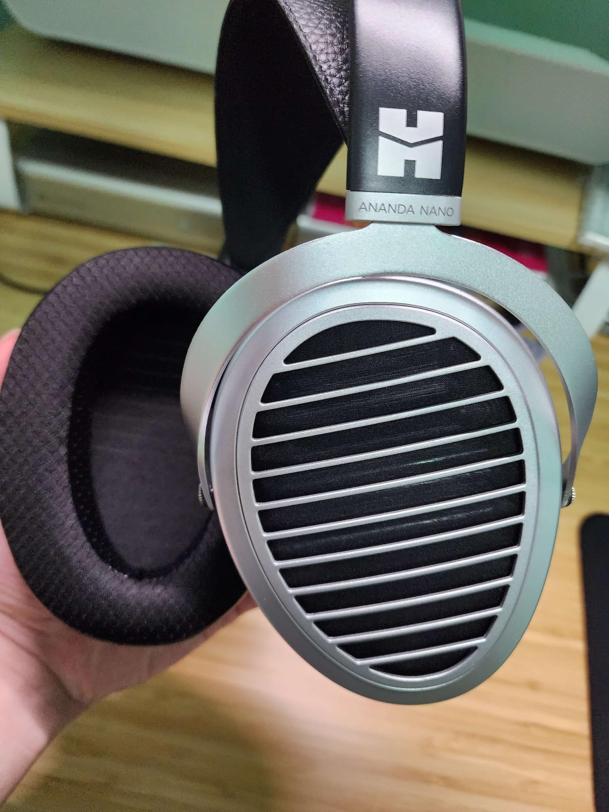 HIFIMAN Ananda Nano Open-Back Over-Ear Planar Magnetic Hi-Fi Headphones with Stealth Magnets and Nanometer Thickness Diaphragm - Customer Photo 3