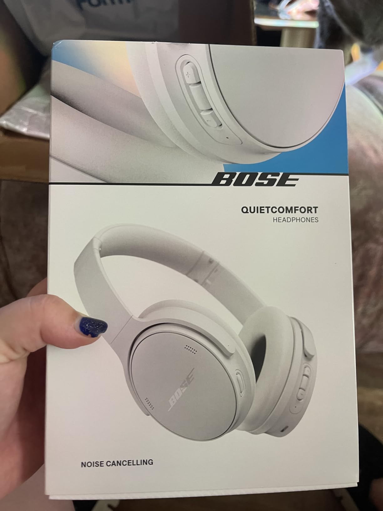 Bose QuietComfort Bluetooth Headphones, Wireless Headphones with Active Over Ear Noise Cancelling and Mic, Deep Bass, Up to 24 Hours of Playtime, White Smoke Customer Review Bose QuietComfort Bluetooth Headphones, Wireless Headphones with Active Over Ear Noise Cancelling and Mic, Deep Bass, Up to 24 Hours of Playtime, White Smoke - Customer Photo 2