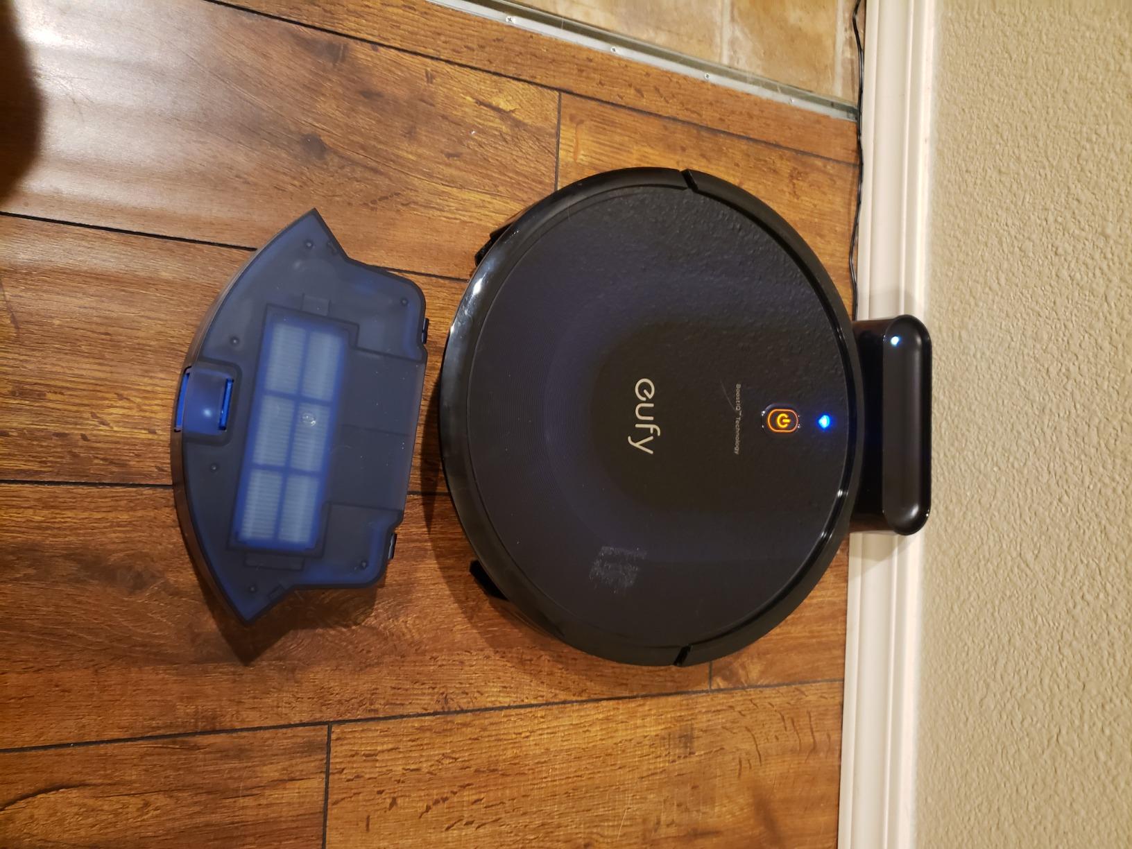 eufy L60 Robot Vacuum with Self Empty Station, Hair Detangling Technology, Up to 60 Days Hands Free Cleaning, 5,000 Pa Suction, Remove Hair, Dust - Customer Photo 3