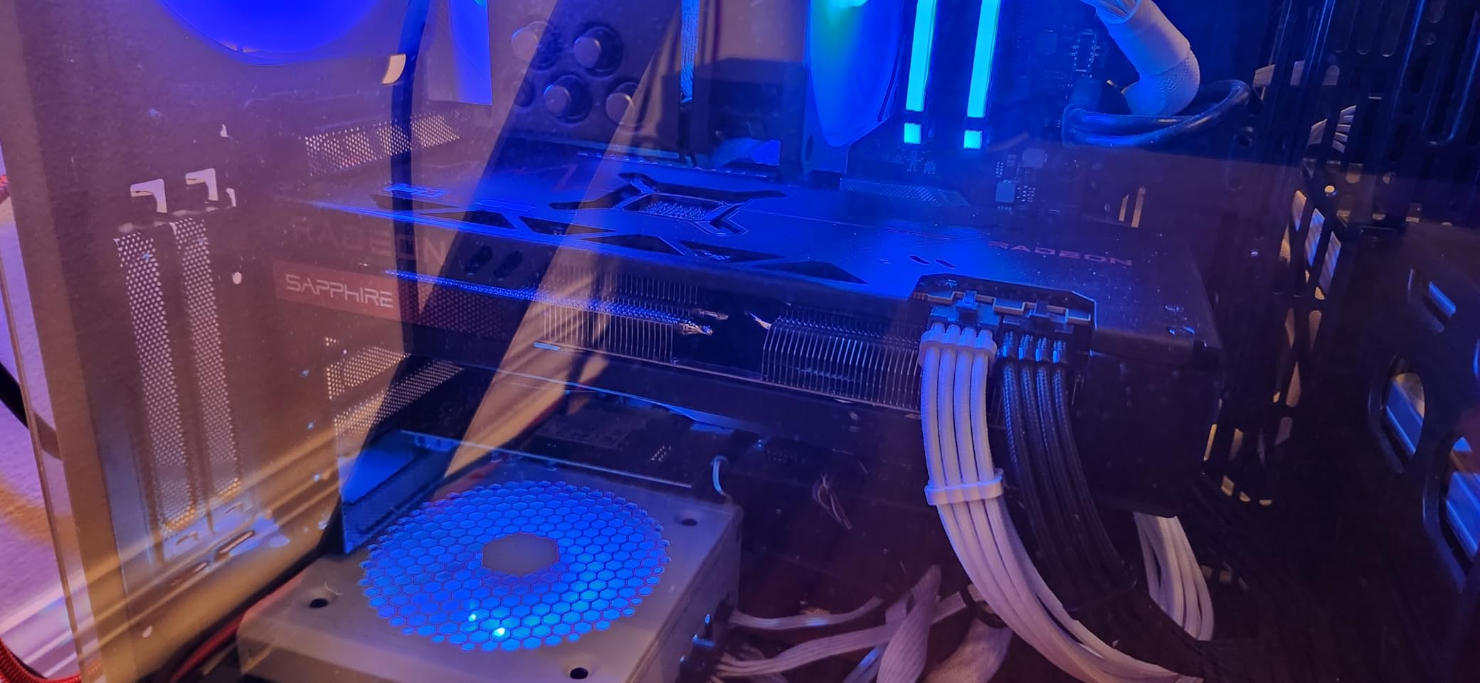 Sapphire Pulse AMD Radeon RX 7800 XT Gaming Graphics Card with 16GB GDDR6 - Customer Photo 1