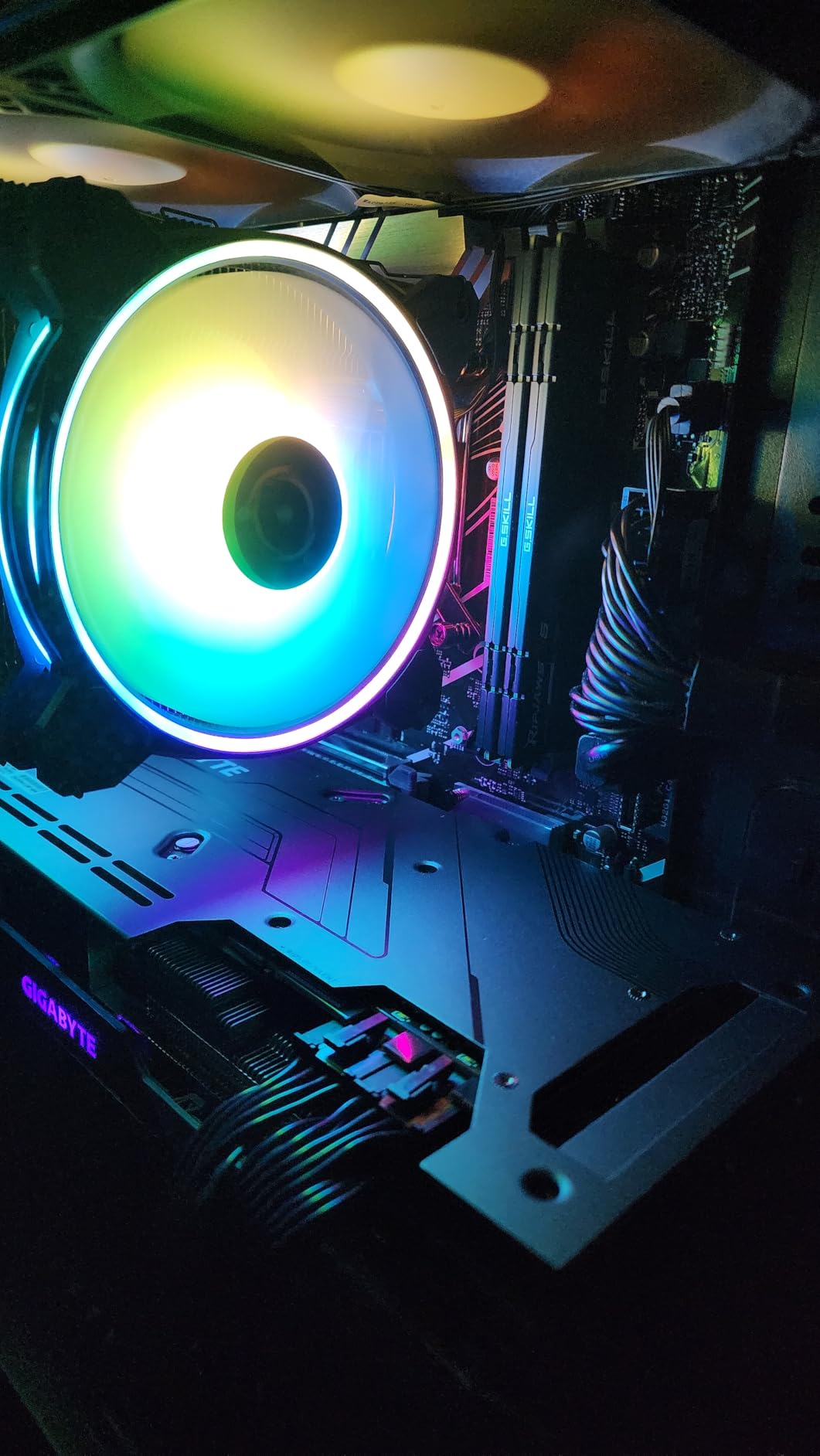 Gigabyte Radeon RX 7800 XT Gaming OC 16G Graphics Card, 3X WINDFORCE Fans 16GB 256-bit GDDR6, GV-R78XTGAMING OC-16GD Video Card customer photo 2