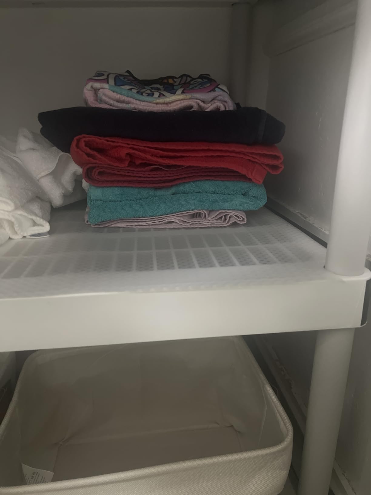 10 in x 20 ft Shelf Liners Drawer Liner for Kitchen Cabinets Non-Adhesive Non Slip, Refrigerator Mats for Shelves, EVA Plastic Cupboard Protector, Waterproof Lining (Clear Stripe, Ribbed) Customer Review 10 in x 20 ft Shelf Liners Drawer Liner for Kitchen Cabinets Non-Adhesive Non Slip, Refrigerator Mats for Shelves, EVA Plastic Cupboard Protector, Waterproof Lining (Clear Stripe, Ribbed) - Customer Photo 1