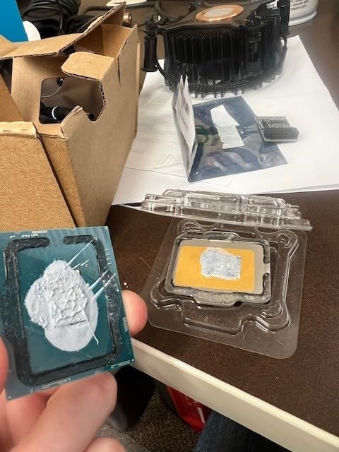 Intel® Core™ i3-14100F Desktop Processor 4 cores (4 P-cores + 0 E-cores) 4.7 GHz Customer Review Intel® Core™ i3-14100F Desktop Processor 4 cores (4 P-cores + 0 E-cores) 4.7 GHz - Customer Photo 2