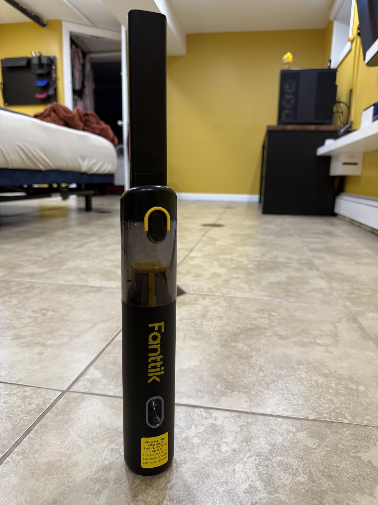 Fanttik Slim V8 APEX Car Vacuum, 4-in-1 Portable Mini Cordless Vacuum with 19000pa Suction Power, Type-C Charge, 2 Suction Modes, Handheld Vacuum for Small Jobs, Car, Office Desk, Keyboards (Black) Customer Review Fanttik Slim V8 APEX Car Vacuum, 4-in-1 Portable Mini Cordless Vacuum with 19000pa Suction Power, Type-C Charge, 2 Suction Modes, Handheld Vacuum for Small Jobs, Car, Office Desk, Keyboards (Black) - Customer Photo 2