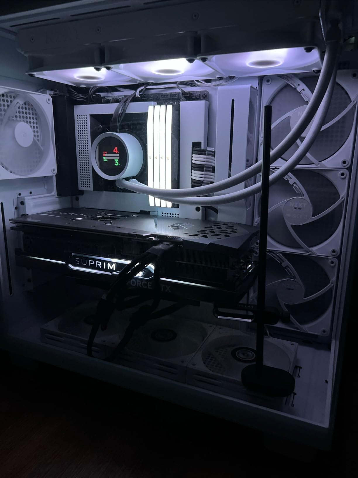 MSI Gaming RTX 4080 Super 16G SUPRIM X Graphics Card Customer Review MSI Gaming RTX 4080 Super 16G SUPRIM X Graphics Card - Customer Photo 1