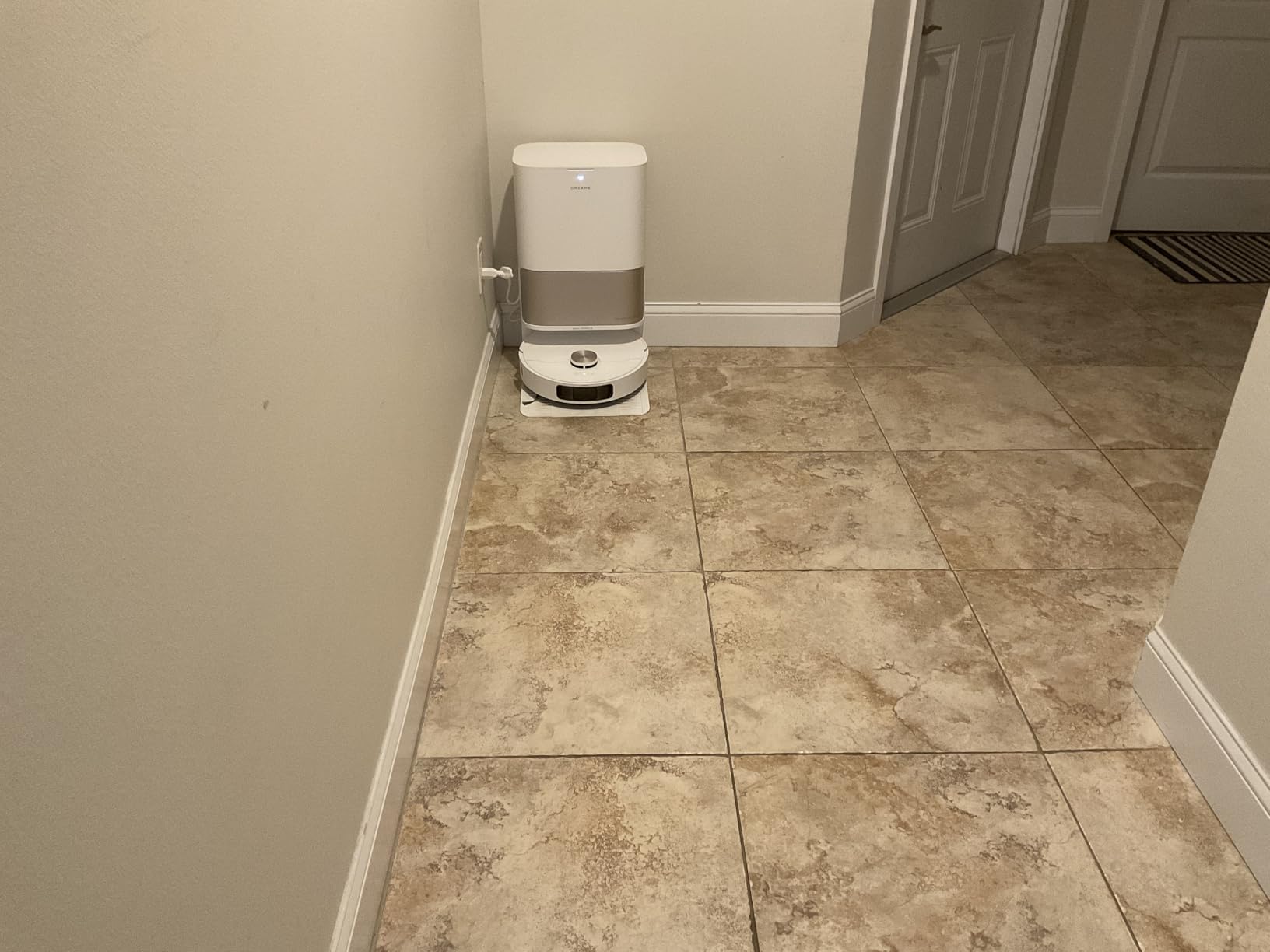DREAME L10s Pro Ultra Heat Robot Vacuum and Mop Combo, Mop Extend, 7000Pa Suction, Auto Robot Care and Maintenance, 136F Hot Water Mop Self-Cleaning, Obstacle Avoidance, Ideal for Hair, Carpets customer photo 1