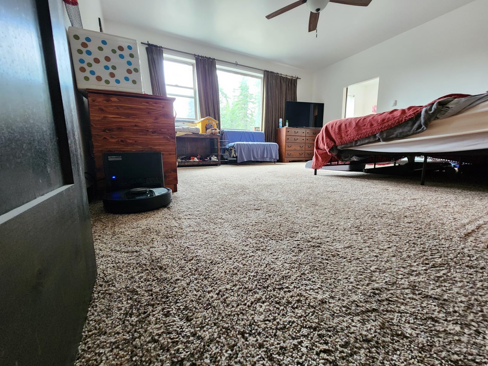 Shark UR2360S Ultra Robot Vacuum, with Matrix Clean, Precision Mapping, 30-Day Capacity HEPA Bagless Self Empty Base, Self-Cleaning Brushroll Perfect for Pet Hair, WiFi, Black (Renewed) - Customer Photo 2