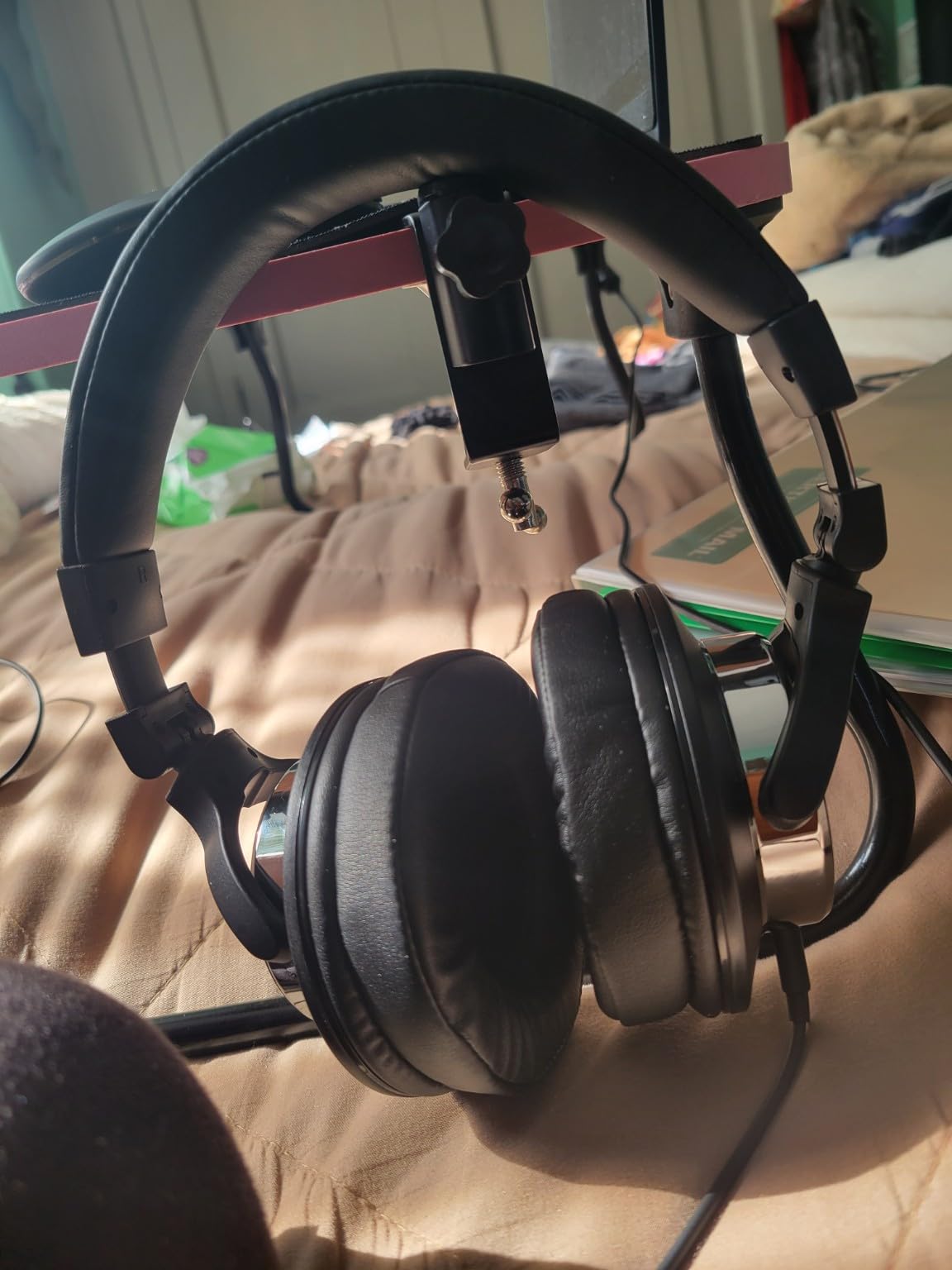 Wired Over Ear Headphones, Studio Monitor & Mixing DJ Headphones with 50mm Neodymium Drivers and 1/4 to 3.5mm Jack for Guitar AMP Podcast Piano Keyboard (Black) Customer Review Wired Over Ear Headphones, Studio Monitor & Mixing DJ Headphones with 50mm Neodymium Drivers and 1/4 to 3.5mm Jack for Guitar AMP Podcast Piano Keyboard (Black) - Customer Photo 1