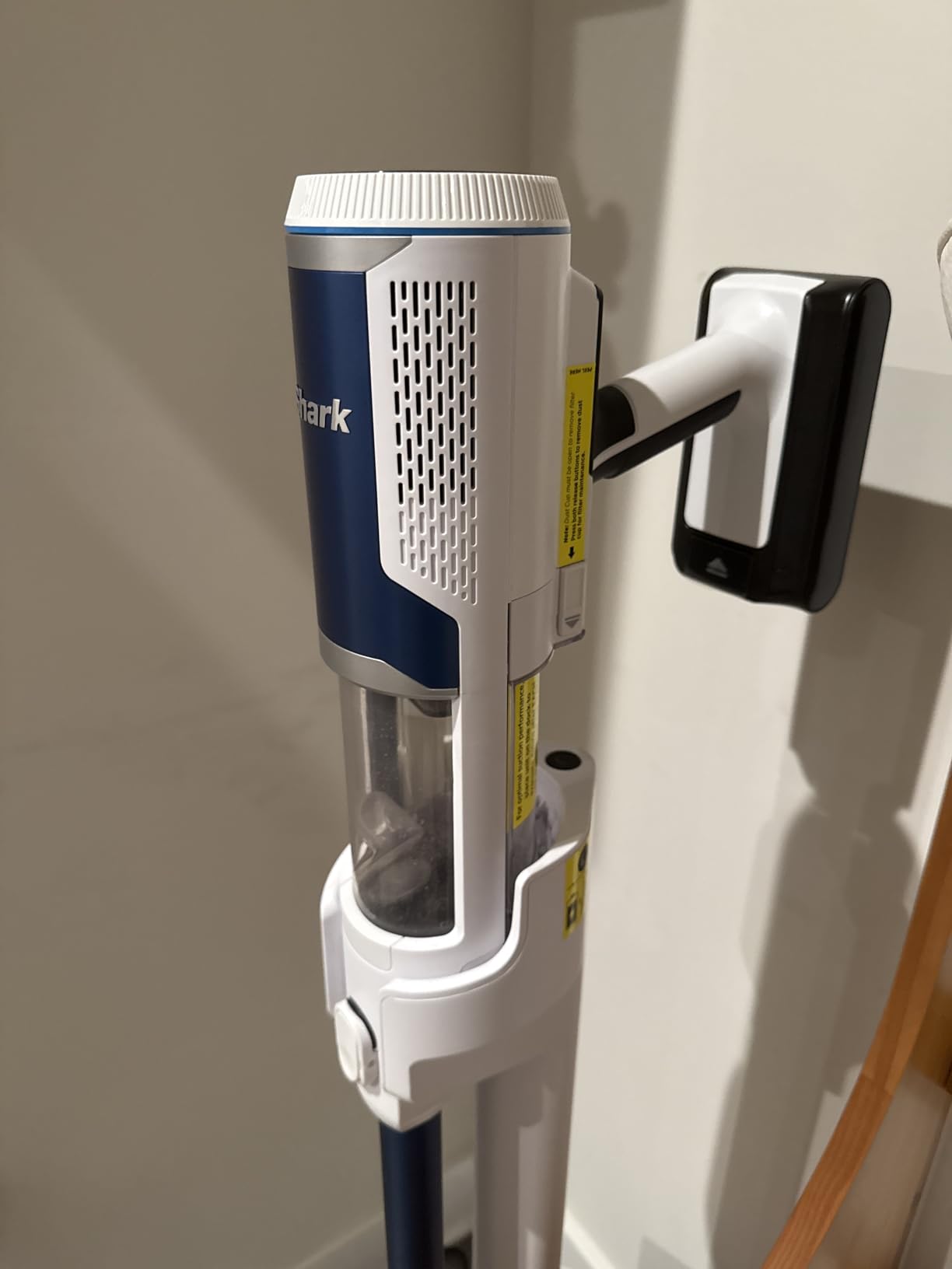 Shark Clean & Empty Cordless Stick Vacuum – Lightweight Cordless Vacuum with Auto-Empty System, HEPA Filter, Portable, Rechargeable, Exclusive Motorized Hand Tool for Pet Hair, BU3523 Customer Review Shark Clean & Empty Cordless Stick Vacuum – Lightweight Cordless Vacuum with Auto-Empty System, HEPA Filter, Portable, Rechargeable, Exclusive Motorized Hand Tool for Pet Hair, BU3523 - Customer Photo 1