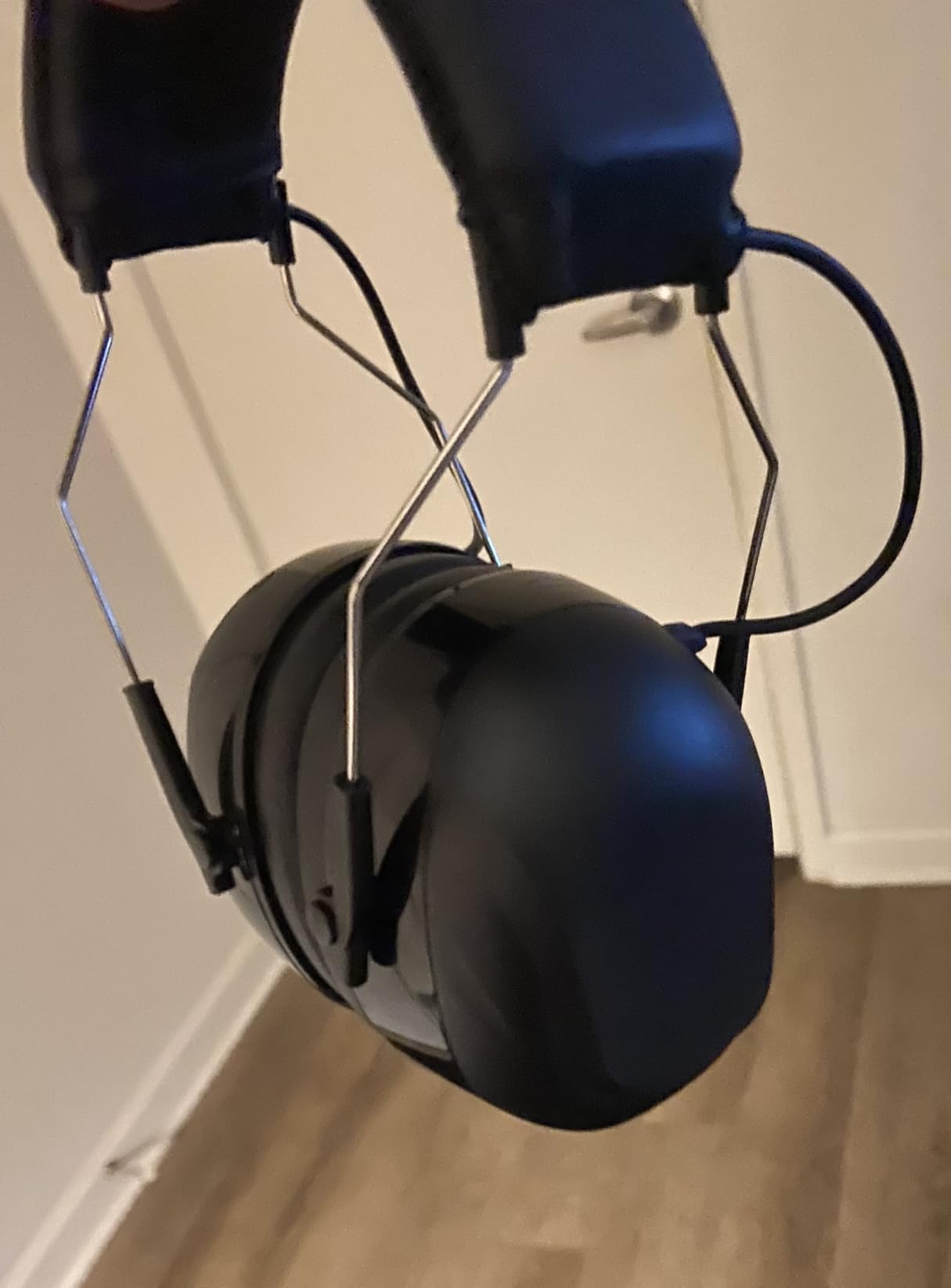 Bluetooth 5.4 Hearing Protection with 120H Working Time, 30dB Safety Earmuffs, Rechargeable Ear Protection Headphones with Mic for Mowing, Workshops, Construction, Snowblowing, Black Customer Review Bluetooth 5.4 Hearing Protection with 120H Working Time, 30dB Safety Earmuffs, Rechargeable Ear Protection Headphones with Mic for Mowing, Workshops, Construction, Snowblowing, Black - Customer Photo 1