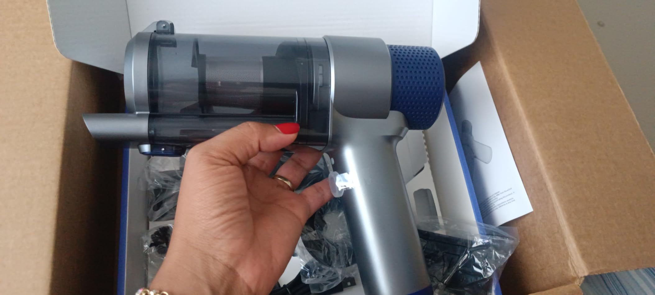 JONYJ Handheld Car Vacuum Cleaner, 16000PA Hand Held Vacuum Portable Cordless, 2 in 1 Air Duster and Vacuum Cleaner with LED Light, Multi-Nozzles, 120W High Power Mini Vacuum for Home, Pet, Office Customer Review JONYJ Handheld Car Vacuum Cleaner, 16000PA Hand Held Vacuum Portable Cordless, 2 in 1 Air Duster and Vacuum Cleaner with LED Light, Multi-Nozzles, 120W High Power Mini Vacuum for Home, Pet, Office - Customer Photo 2