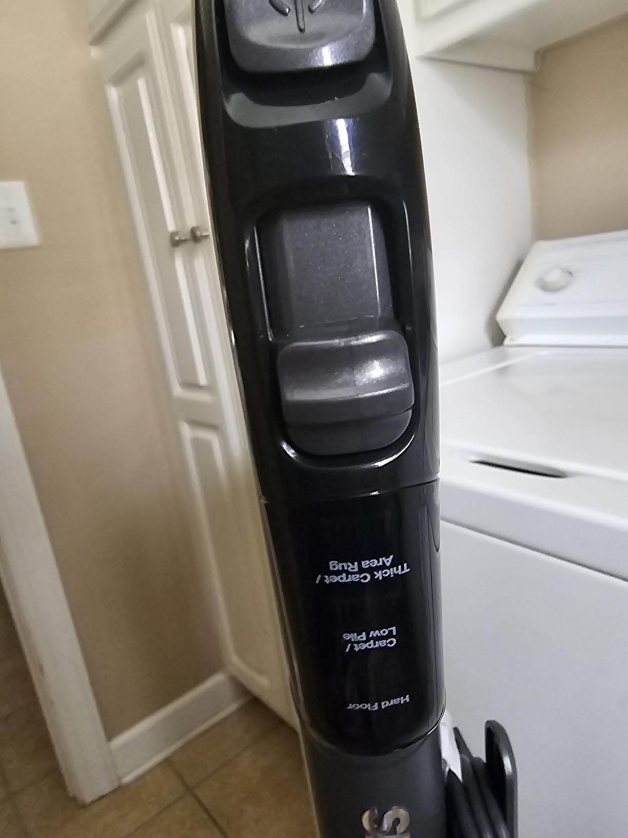 Shark POWERDETECT Upright Vacuum Cleaner with HEPA Filter, Heavy Duty Vacuum with Powerful Suction for Pet Hair Pickup, DuoClean Technology, Powered Lift-Away, Ideal for Carpets & Hardfloors, AZ4002 Customer Review Shark POWERDETECT Upright Vacuum Cleaner with HEPA Filter, Heavy Duty Vacuum with Powerful Suction for Pet Hair Pickup, DuoClean Technology, Powered Lift-Away, Ideal for Carpets & Hardfloors, AZ4002 - Customer Photo 1