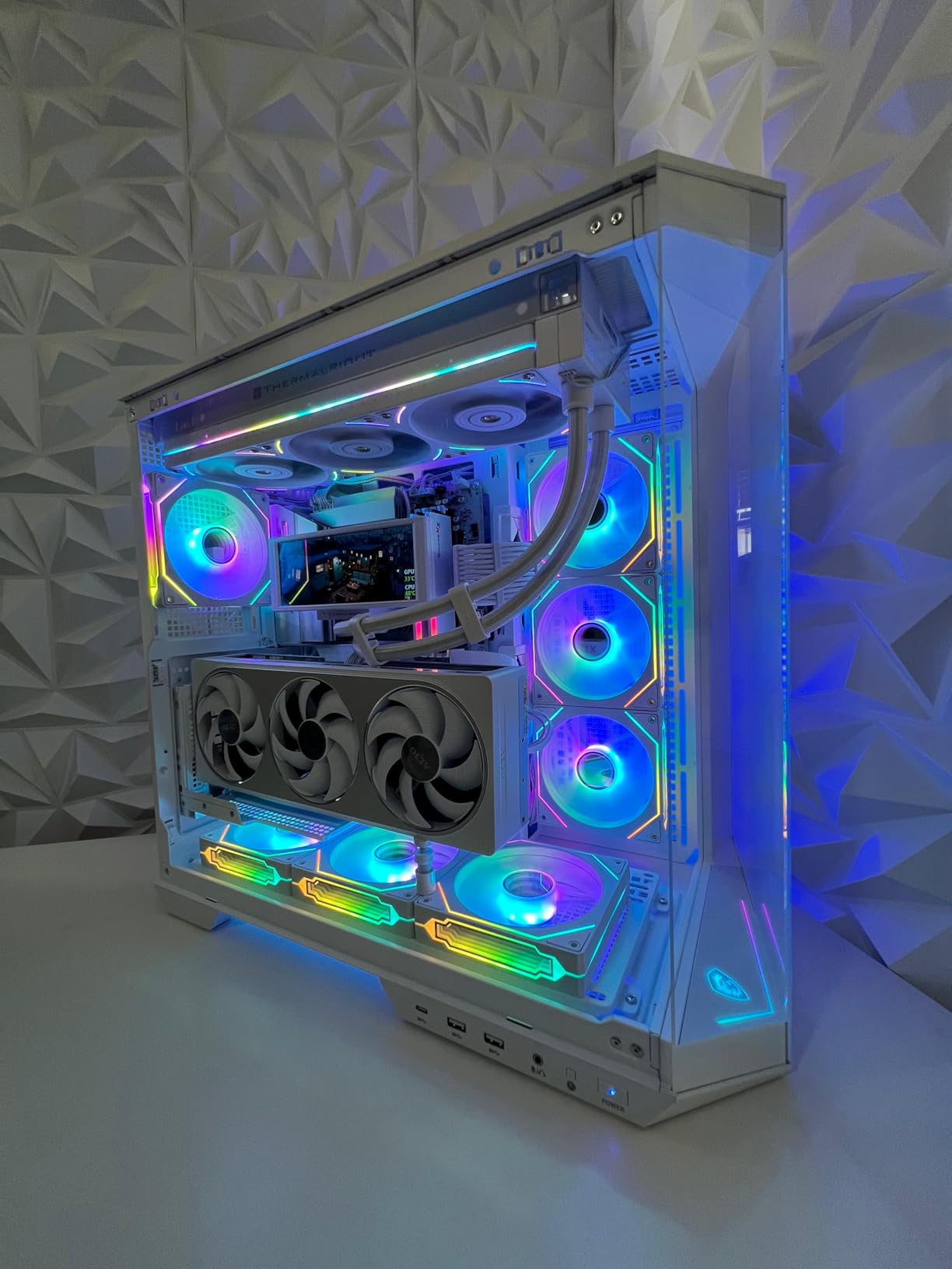 MSI MAG PANO 100L PZ White - Premium Mid-Tower Gaming PC Case - Tempered Glass Side Panel - Liquid Cooling Support up to 360mm Radiator - White Color Case Customer Review MSI MAG PANO 100L PZ White - Premium Mid-Tower Gaming PC Case - Tempered Glass Side Panel - Liquid Cooling Support up to 360mm Radiator - White Color Case - Customer Photo 2