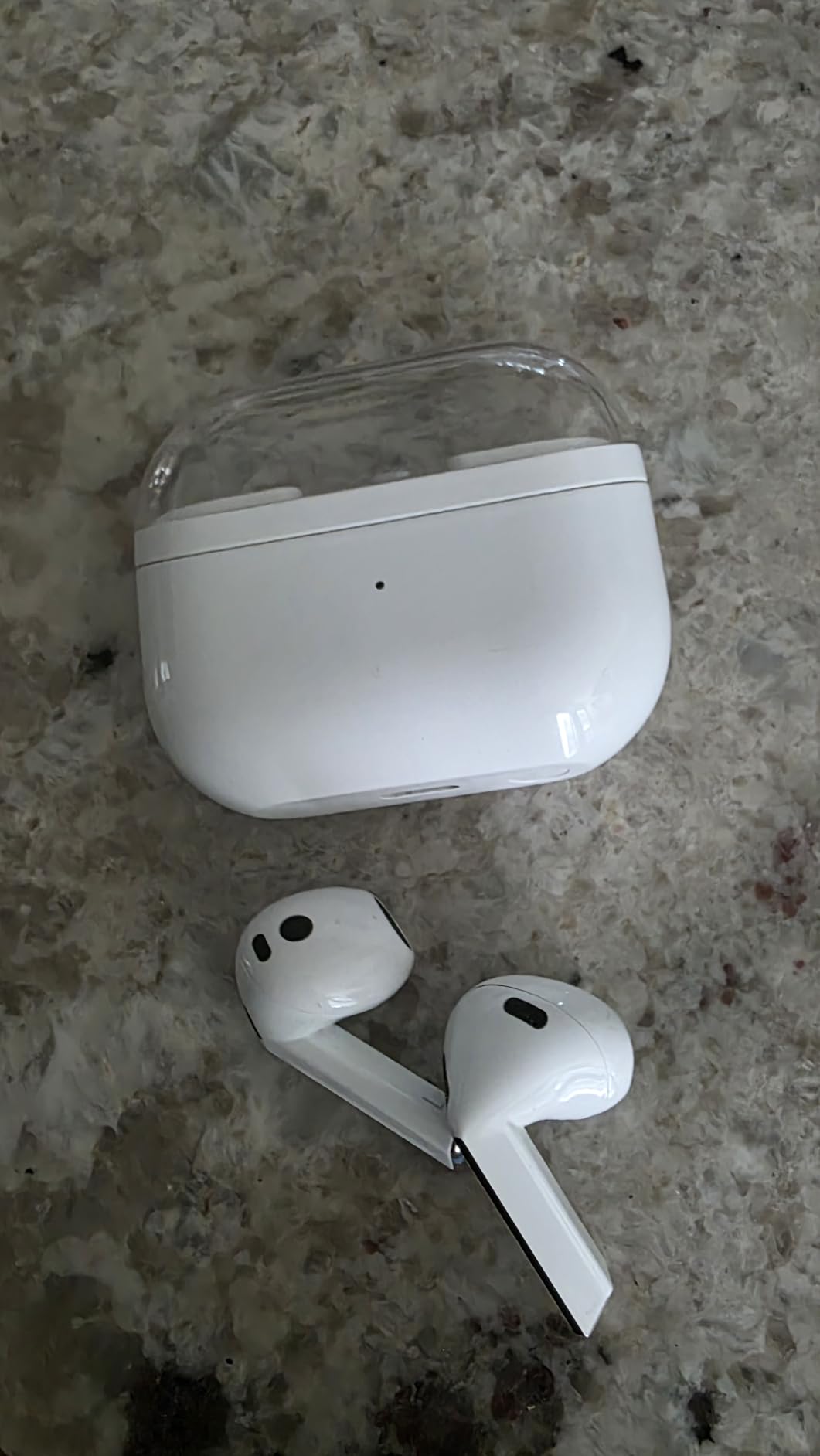 SAMSUNG Galaxy Buds 3 AI True Wireless Bluetooth Earbuds, Open Type Fit, Active Noise Cancellation, 360 Audio, Touch Control, Silver [US Version, Amazon Exclusive, 2Yr Warranty] - Customer Photo 2