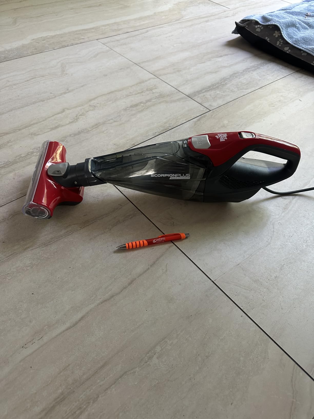 Dirt Devil Scorpion Plus Handheld Vacuum Cleaner, Powerful Suction, Lightweight, Includes Pivoting Stair and Upholstery Tool, Crevice Tool, Corded Portable Vacuum Cleaner customer photo 1
