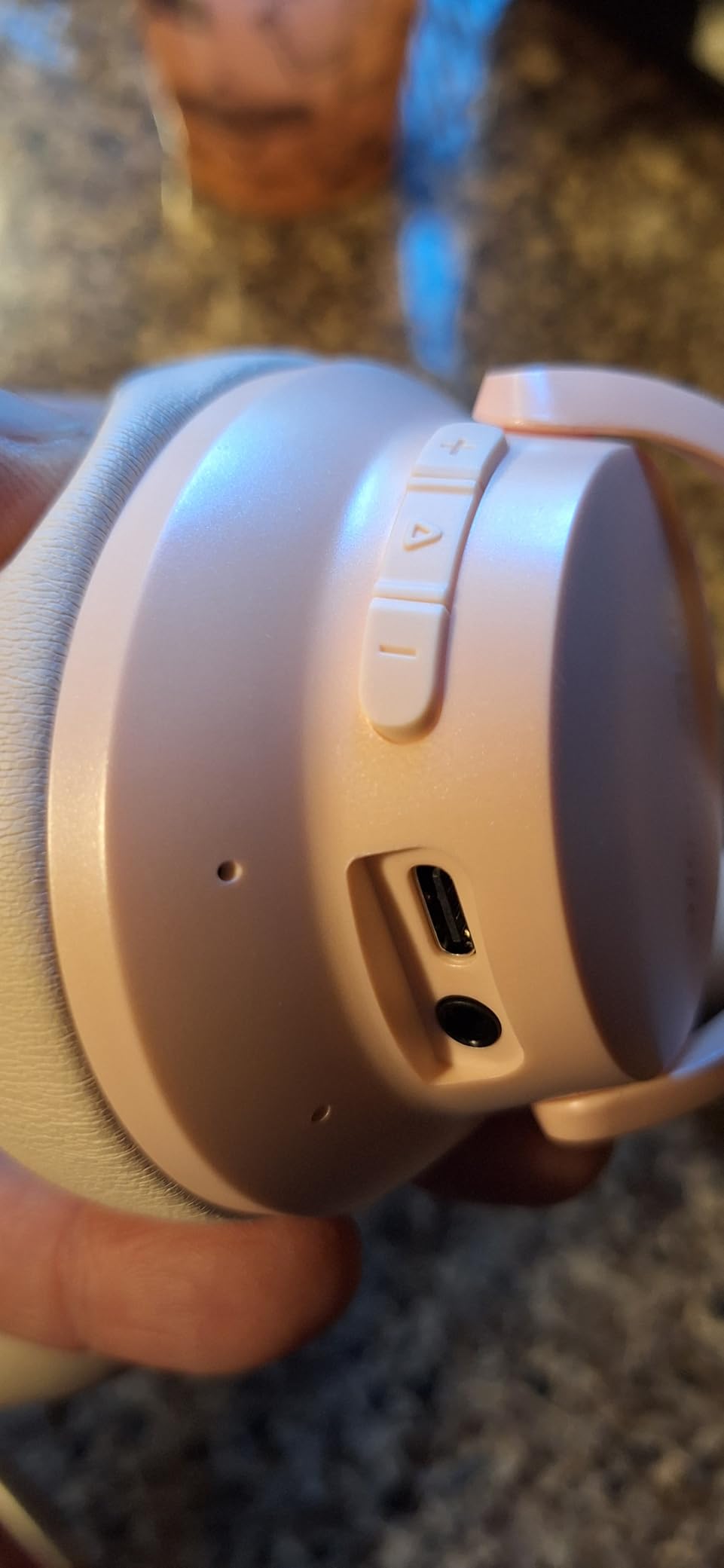 Soundcore Life Q20 Hybrid Active Noise Cancelling Headphones, Wireless Over Ear Bluetooth Headphones, 60H Playtime, Hi-Res Audio, Deep Bass, Memory Foam Ear Cups, for Travel, Home Office (Renewed) - Customer Photo 1