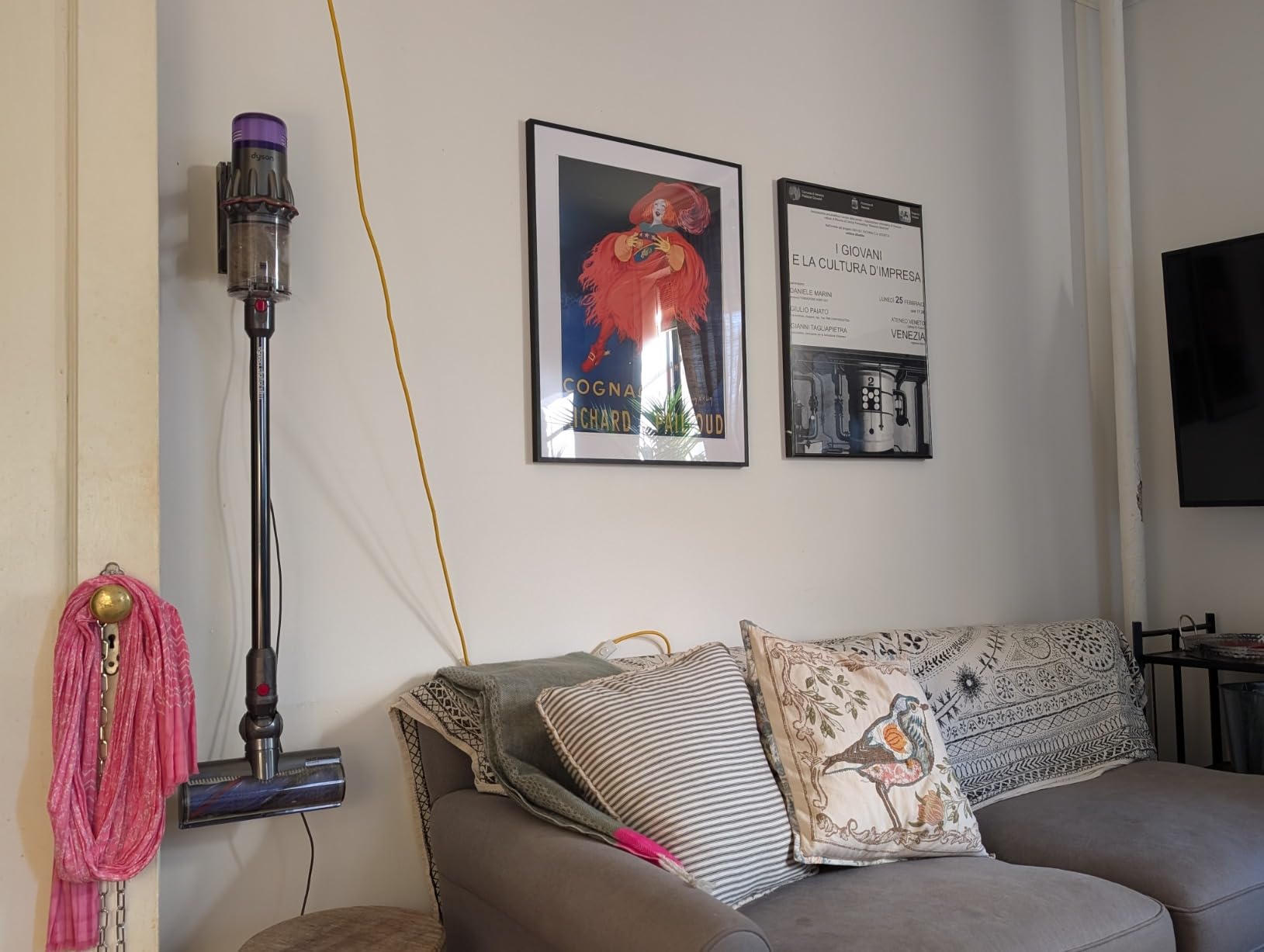 Dyson Digital Slim Cordless Vacuum Customer Review Dyson Digital Slim Cordless Vacuum - Customer Photo 1