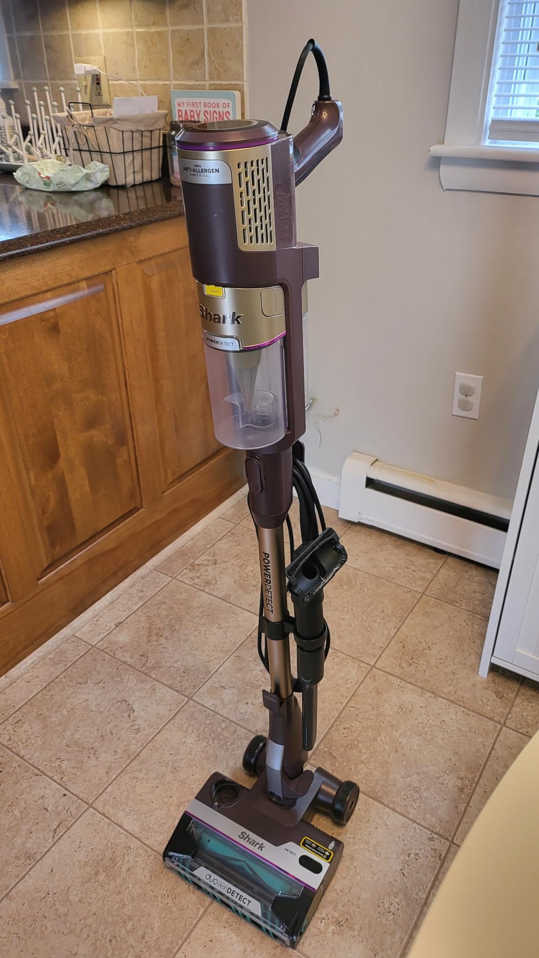 Shark POWERDETECT Ultra-Light Corded Stick Vacuum with DuoClean Technology, Self-Cleaning Brushroll for No Hair Wrap, Anti-Allergen Complete Seal, and Odor Neutralizer Technology, HZ4002 Customer Review Shark POWERDETECT Ultra-Light Corded Stick Vacuum with DuoClean Technology, Self-Cleaning Brushroll for No Hair Wrap, Anti-Allergen Complete Seal, and Odor Neutralizer Technology, HZ4002 - Customer Photo 1