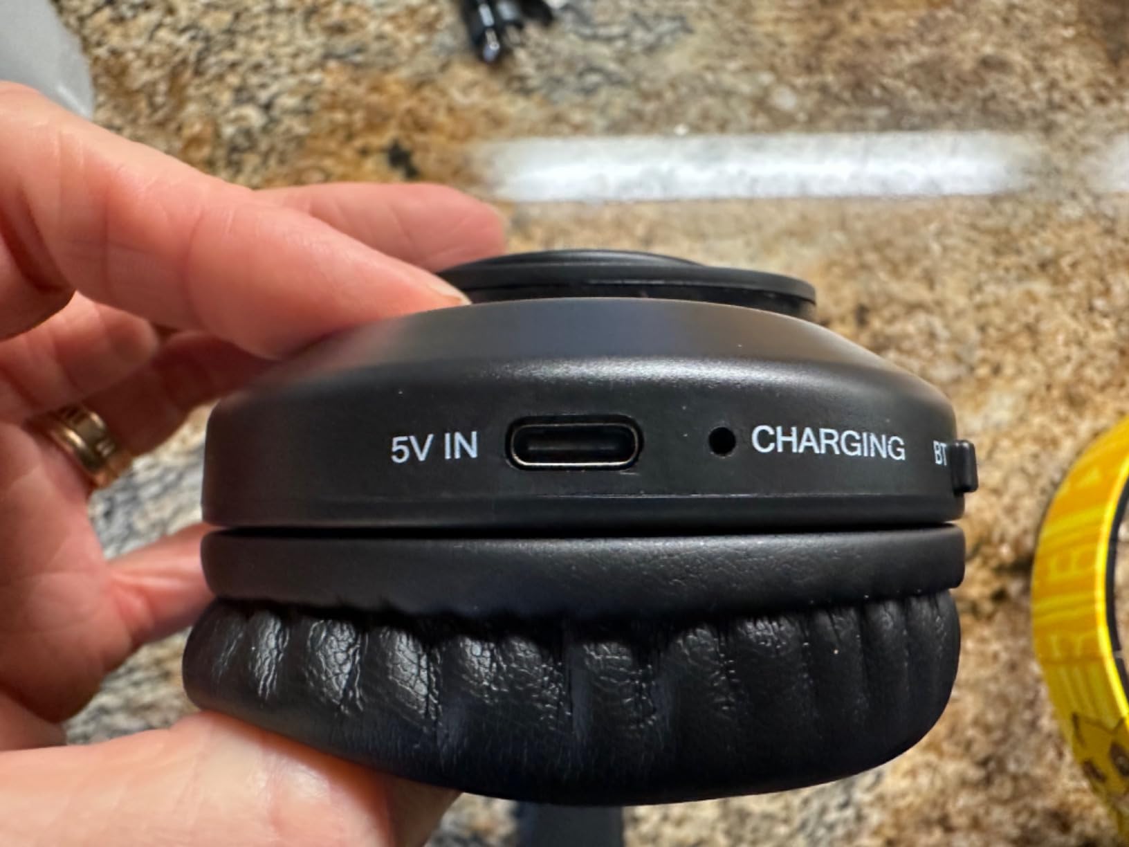 WallarGe Wireless Headphones for TV Watching, Comfortable for Seniors with Bluetooth 5.3, Easy Setup Headphones with USB Transmitter, 25 Hours Play and No Audio Delay - Customer Photo 3