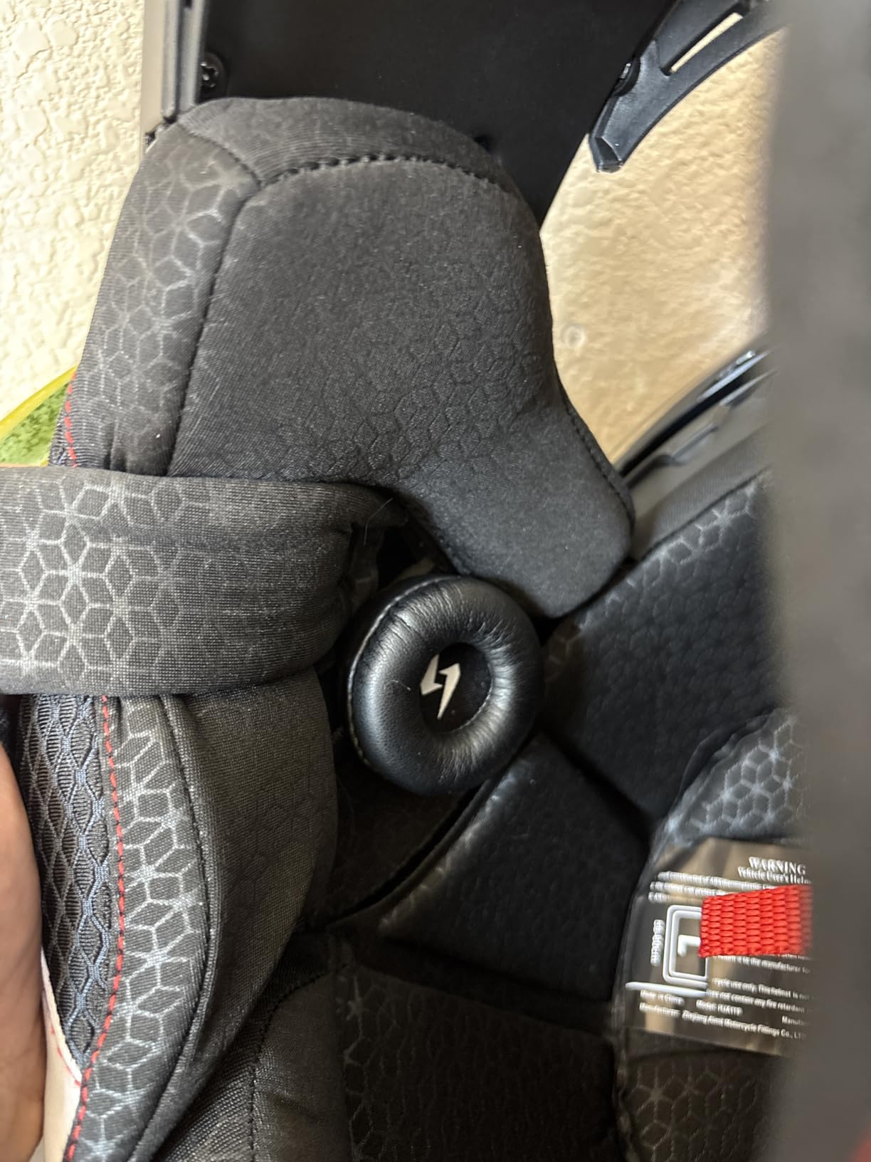 Syphon SoundPro: Ultra-Thin 9.6mm Bluetooth Moto Headphones - Glove-Friendly Controls, Massive Sound, IP55 Waterproof, Built-In Mic, Universal Fit With Any Dirt Bike, Snowmobile, and Motorcycle Helmet Customer Review Syphon SoundPro: Ultra-Thin 9.6mm Bluetooth Moto Headphones - Glove-Friendly Controls, Massive Sound, IP55 Waterproof, Built-In Mic, Universal Fit With Any Dirt Bike, Snowmobile, and Motorcycle Helmet - Customer Photo 2