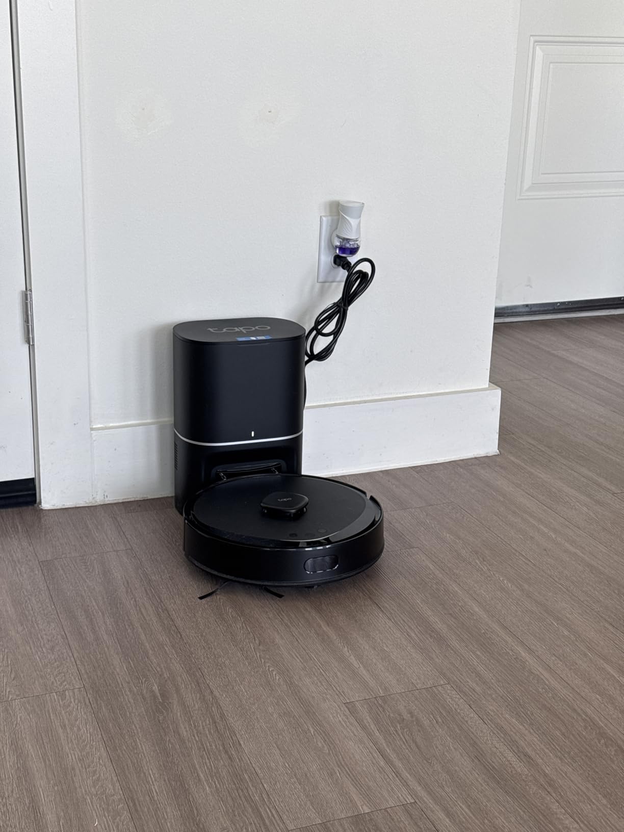 Tapo LiDAR Smart Navigation Robot Vacuum and Mop with Self-Emptying Dock, 5300Pa Max, 97%+ Dust Pickup Rate, Customizable Cleaning, Self-Charging, Compatible with Alexa & Google Home, RV30 Max Plus Customer Review Tapo LiDAR Smart Navigation Robot Vacuum and Mop with Self-Emptying Dock, 5300Pa Max, 97%+ Dust Pickup Rate, Customizable Cleaning, Self-Charging, Compatible with Alexa & Google Home, RV30 Max Plus - Customer Photo 1