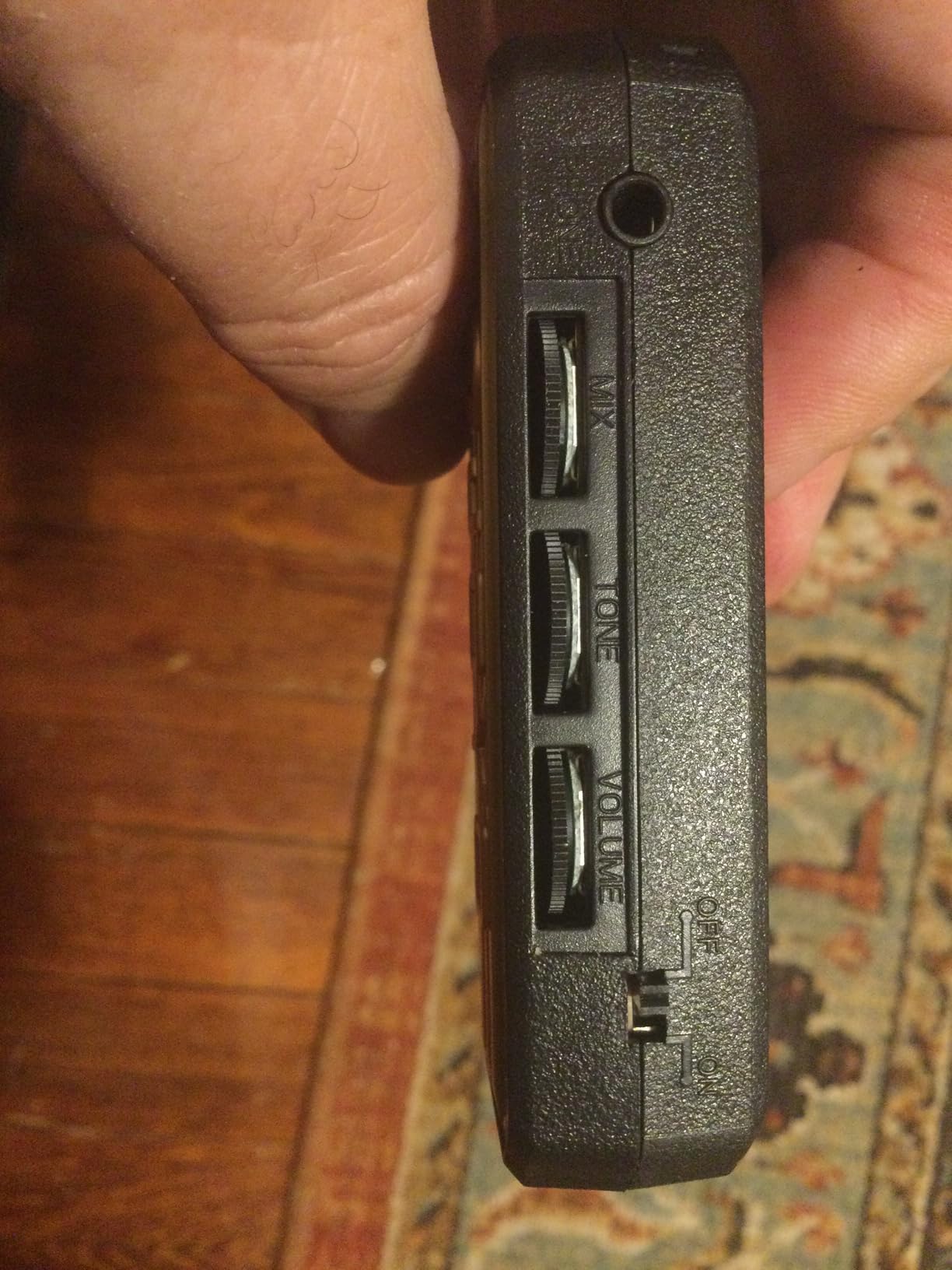 Bass Headphone Amp Mini Guitar Bassist Practice Amplifier with Aux in Portable (JA-03) Customer Review Bass Headphone Amp Mini Guitar Bassist Practice Amplifier with Aux in Portable (JA-03) - Customer Photo 1