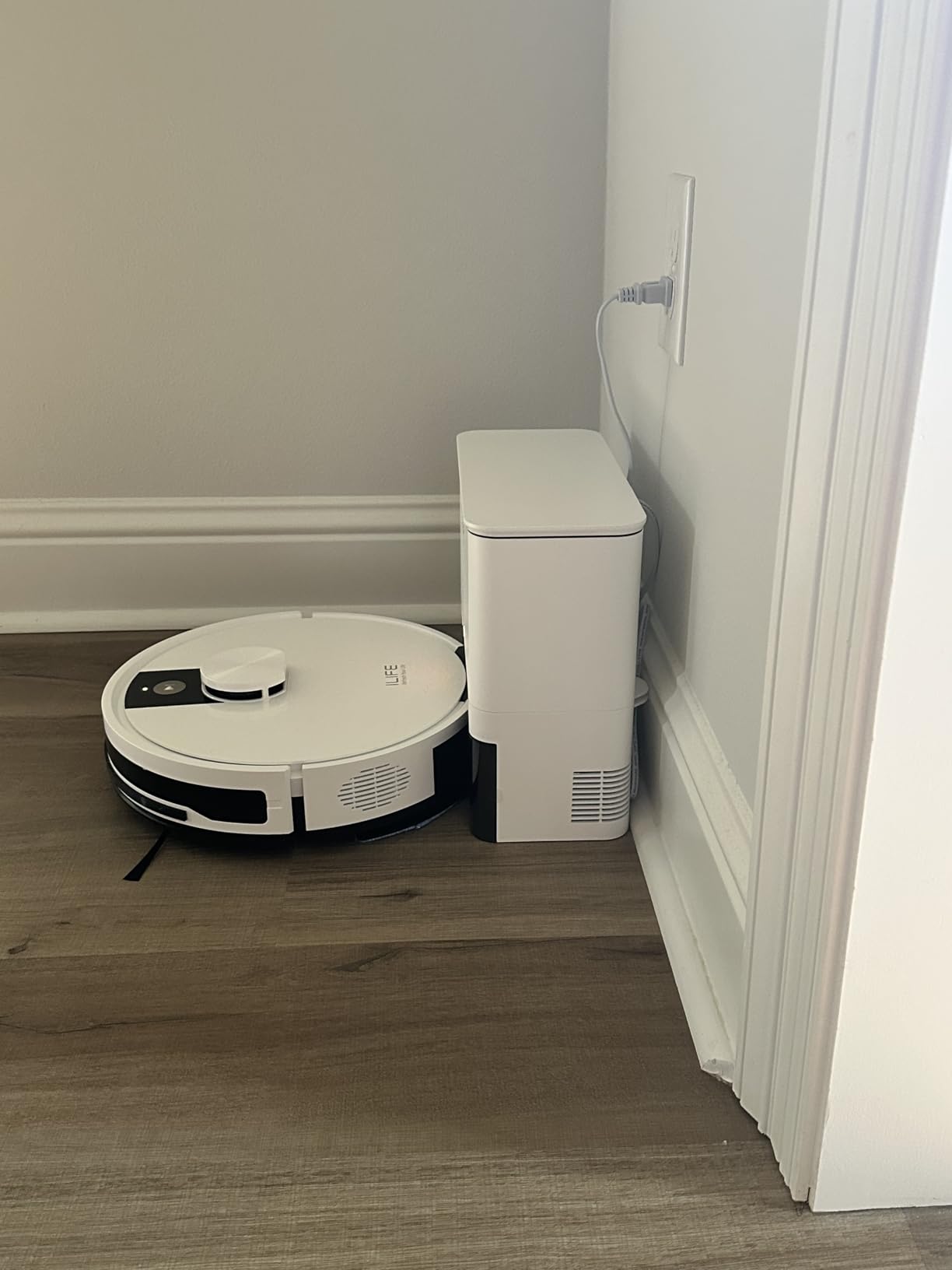 ILIFE A12 Pro Robot Vacuum and Mop Combo, Self Emptying Station for 60 Days, LiDAR Navigation, Home Mapping, No-Go Zones, 2.4G WiFi/App/Alexa/Remote Control, for Hard Floors, 110V Customer Review ILIFE A12 Pro Robot Vacuum and Mop Combo, Self Emptying Station for 60 Days, LiDAR Navigation, Home Mapping, No-Go Zones, 2.4G WiFi/App/Alexa/Remote Control, for Hard Floors, 110V - Customer Photo 1