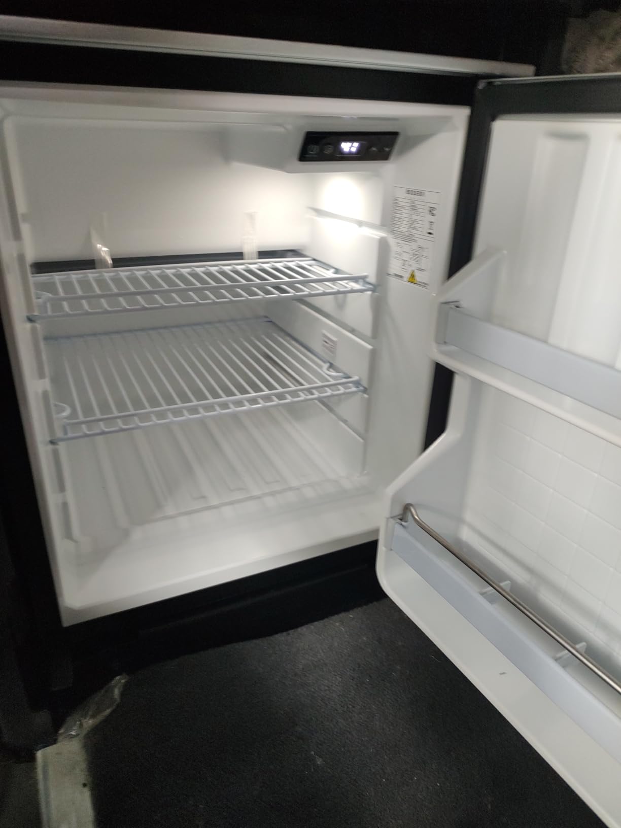 BODEGACOOLER 12 Volt Refrigerator, 63.4Quart RV Refrigerator, Dual Modes RV Fridge with LED, (32℉-50℉) Travel Compressor Cooler 12/24V DC for Boat, Yacht, Caravan, Truck, Camping (Silver) Customer Review BODEGACOOLER 12 Volt Refrigerator, 63.4Quart RV Refrigerator, Dual Modes RV Fridge with LED, (32℉-50℉) Travel Compressor Cooler 12/24V DC for Boat, Yacht, Caravan, Truck, Camping (Silver) - Customer Photo 2