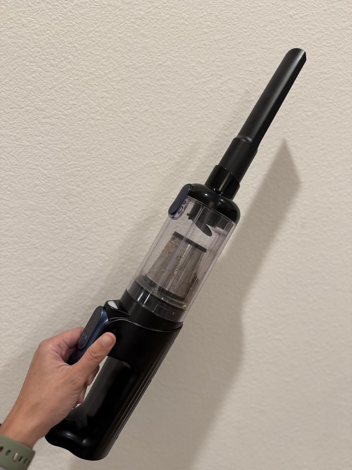 Car Vacuum Portable Cordless, 18000Pa 2 in 1 Vacuum Cleaner&Air Duster, 130W Brushless Motor Handheld Vacuum Cordless with 7800mAh Battery, LED Light, Multi-Nozzles for Car, Home, Office, Pet Customer Review Car Vacuum Portable Cordless, 18000Pa 2 in 1 Vacuum Cleaner&Air Duster, 130W Brushless Motor Handheld Vacuum Cordless with 7800mAh Battery, LED Light, Multi-Nozzles for Car, Home, Office, Pet - Customer Photo 2