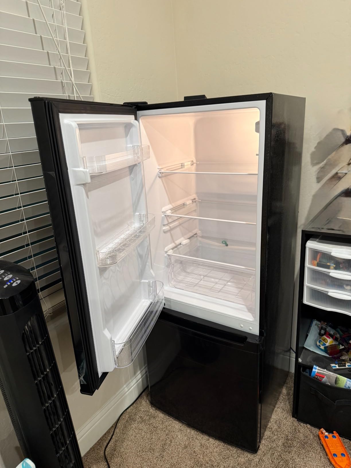 BANGSON 7.1 Cu.Ft Refrigerator with Freezer, Apartment Size Fridge with Bottom Freezer, Large Capacity, Energy Saving, Adjustable Thermostat, Low Noise, Black Customer Review BANGSON 7.1 Cu.Ft Refrigerator with Freezer, Apartment Size Fridge with Bottom Freezer, Large Capacity, Energy Saving, Adjustable Thermostat, Low Noise, Black - Customer Photo 1