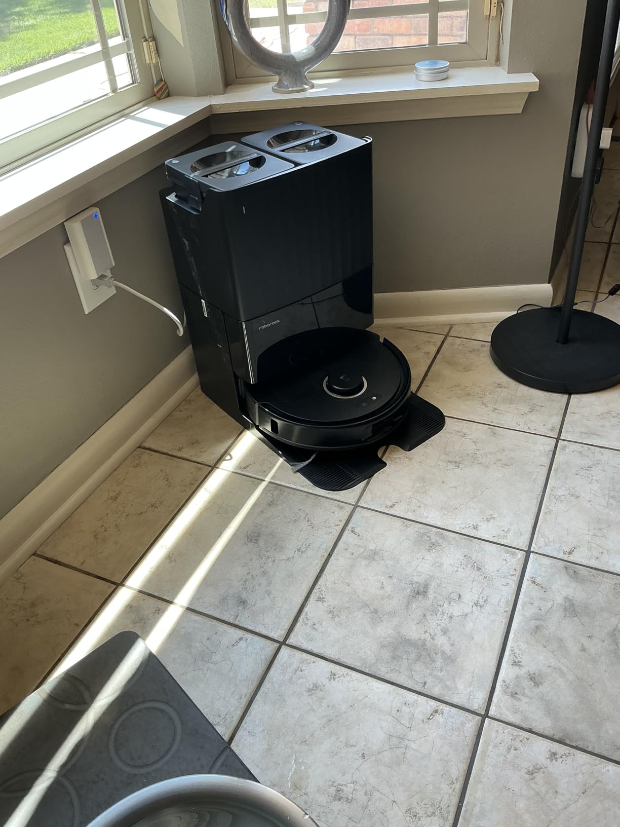 roborock Qrevo S5V Robot Vacuum and Mop, FlexiArm Edge Mopping, 12,000Pa Suction, Dual Zero-Tangle System, Smart Obstacle Avoidance, 10mm Mop Lifting, Auto Mop Washing&Drying, Self-Emptying&Refilling - Customer Photo 1