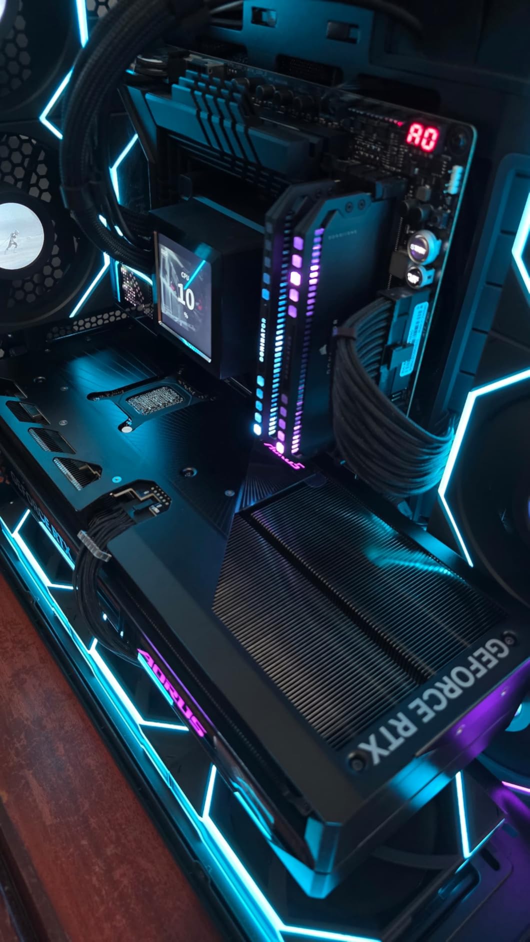 GIGABYTE AORUS GeForce RTX 5080 Master 16G Graphics Card, WINDFORCE Cooling System, 16GB 256-bit GDDR7, GV-N5080AORUS M-16GD Video Card Customer Review GIGABYTE AORUS GeForce RTX 5080 Master 16G Graphics Card, WINDFORCE Cooling System, 16GB 256-bit GDDR7, GV-N5080AORUS M-16GD Video Card - Customer Photo 1