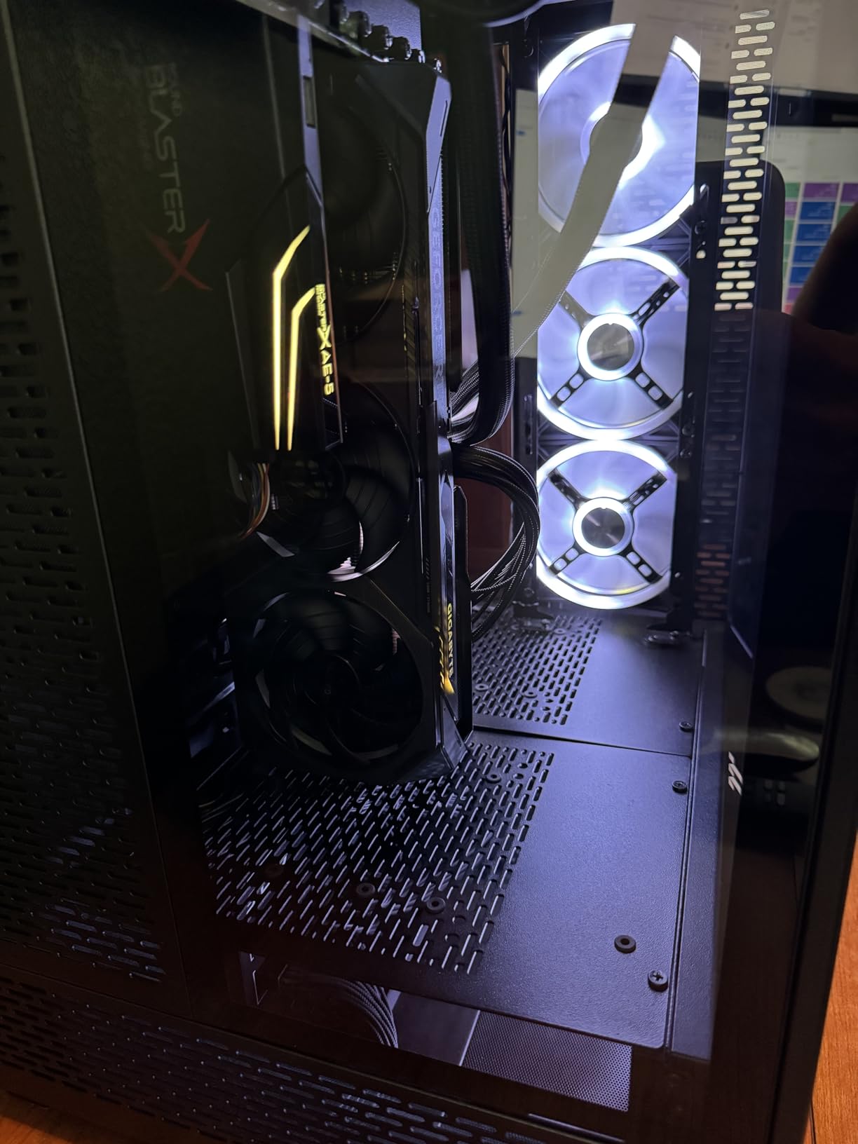 GIGABYTE GeForce RTX 5070 Gaming OC 12G Graphics Card Customer Review GIGABYTE GeForce RTX 5070 Gaming OC 12G Graphics Card - Customer Photo 2