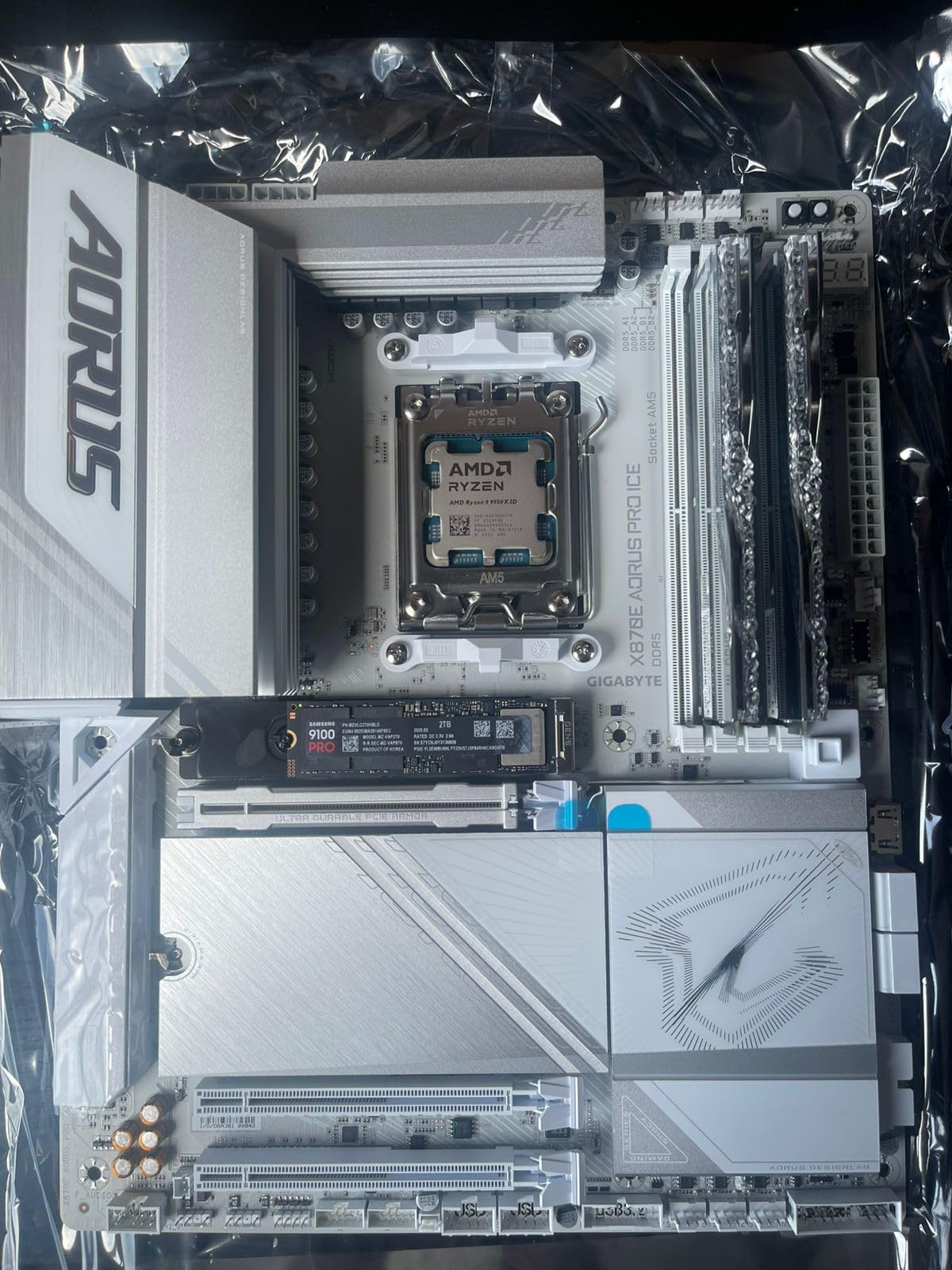 AMD Ryzen 9 9950X3D 16-Core Processor Customer Review AMD Ryzen 9 9950X3D 16-Core Processor - Customer Photo 2