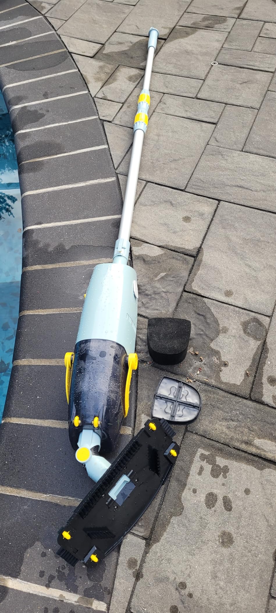 Cordless Handheld Pool Vacuum, Rechargeable Pool Cleaner with Dual-Phase Debris Capture, 30W Powerful Suction, 60-Min Runtime, Ideal for Above Ground Pools, Spas, Hot Tubs, Gold Customer Review Cordless Handheld Pool Vacuum, Rechargeable Pool Cleaner with Dual-Phase Debris Capture, 30W Powerful Suction, 60-Min Runtime, Ideal for Above Ground Pools, Spas, Hot Tubs, Gold - Customer Photo 2