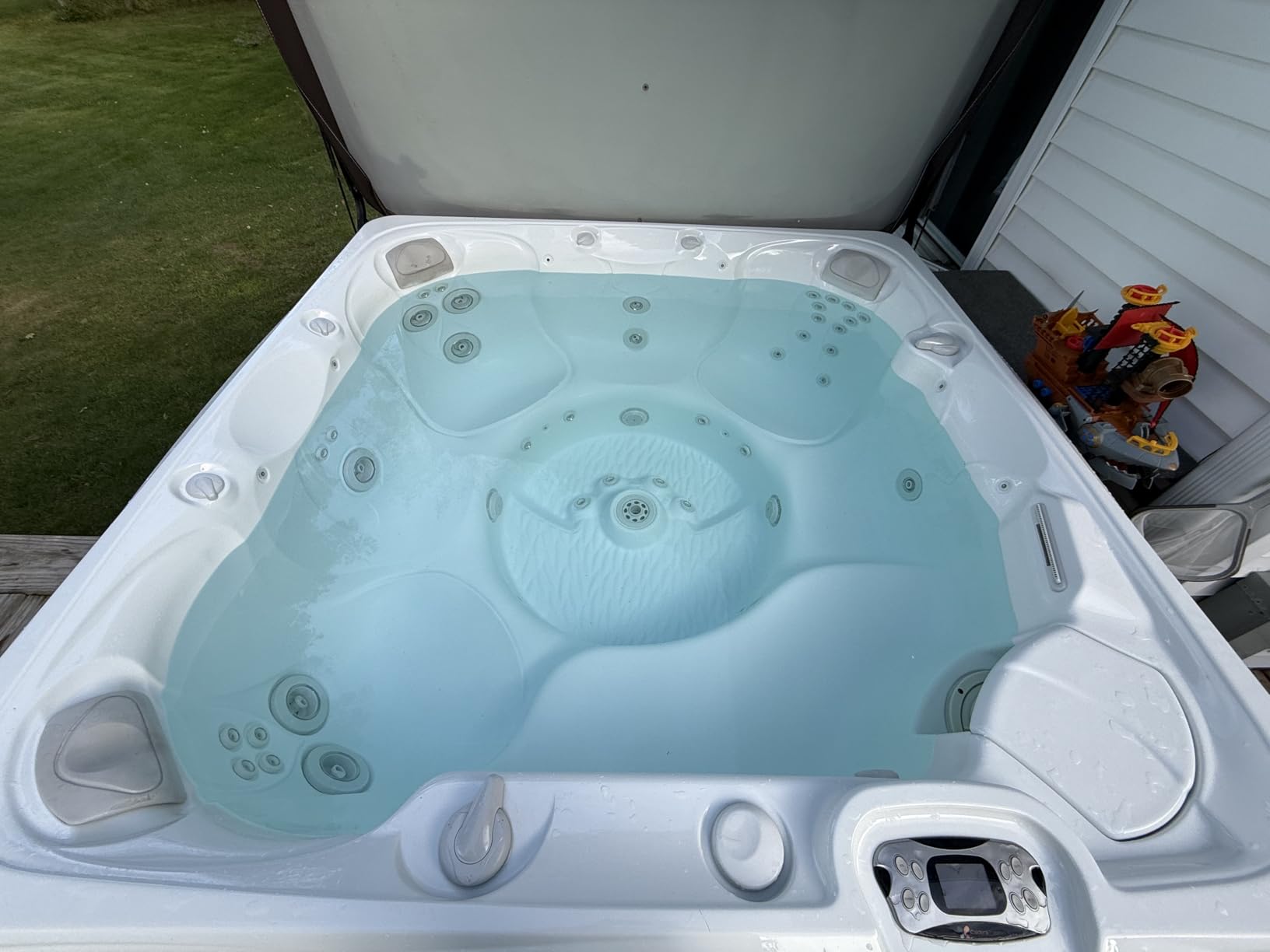 Lydsto S1 Lite Cordless Spa Hot Tub Vacuum Cleaner – 90-Min Runtime, Powerful 20W Brushless Motor, Includes 3 Aluminum Poles, Lightweight Handheld Pool Vacuum to Clean Small Debris Types, Silver Customer Review Lydsto S1 Lite Cordless Spa Hot Tub Vacuum Cleaner – 90-Min Runtime, Powerful 20W Brushless Motor, Includes 3 Aluminum Poles, Lightweight Handheld Pool Vacuum to Clean Small Debris Types, Silver - Customer Photo 1