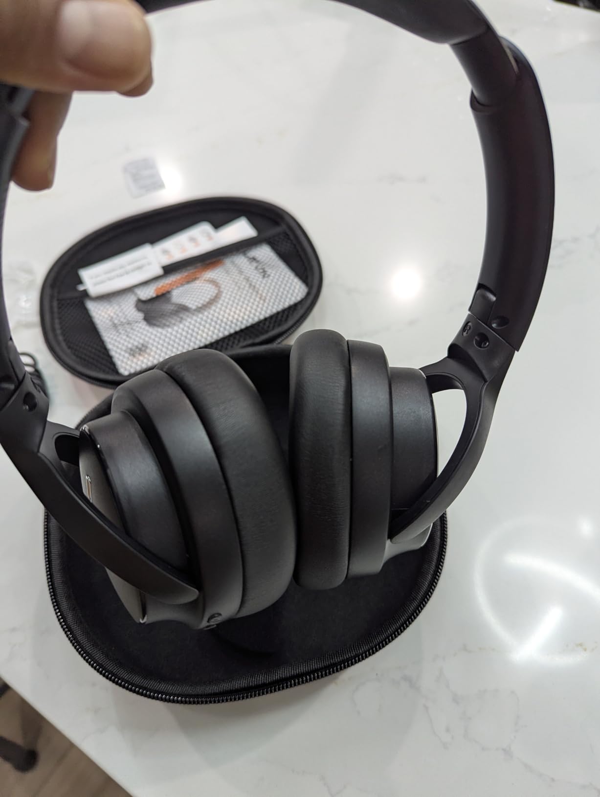 LEVN Hybrid Active Noise Cancelling Headphones, Wireless Headphones Bluetooth 5.4 with Transparent Mode, Hi-Res Audio, Deep Bass, 70H Playtime Over Ear Bluetooth Headset for Work/Travel/Home/Office Customer Review LEVN Hybrid Active Noise Cancelling Headphones, Wireless Headphones Bluetooth 5.4 with Transparent Mode, Hi-Res Audio, Deep Bass, 70H Playtime Over Ear Bluetooth Headset for Work/Travel/Home/Office - Customer Photo 1