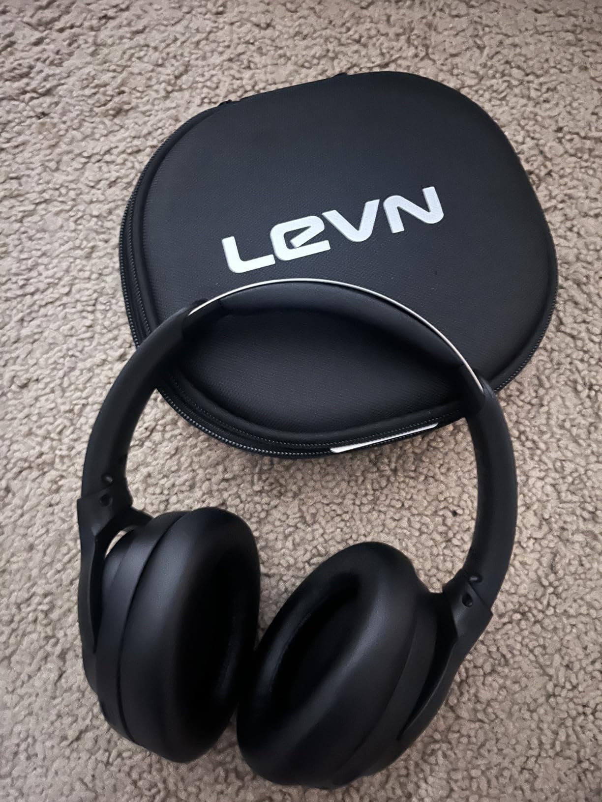 LEVN Hybrid Active Noise Cancelling Headphones, Wireless Headphones Bluetooth 5.4 with Transparent Mode, Hi-Res Audio, Deep Bass, 70H Playtime Over Ear Bluetooth Headset for Work/Travel/Home/Office Customer Review LEVN Hybrid Active Noise Cancelling Headphones, Wireless Headphones Bluetooth 5.4 with Transparent Mode, Hi-Res Audio, Deep Bass, 70H Playtime Over Ear Bluetooth Headset for Work/Travel/Home/Office - Customer Photo 2