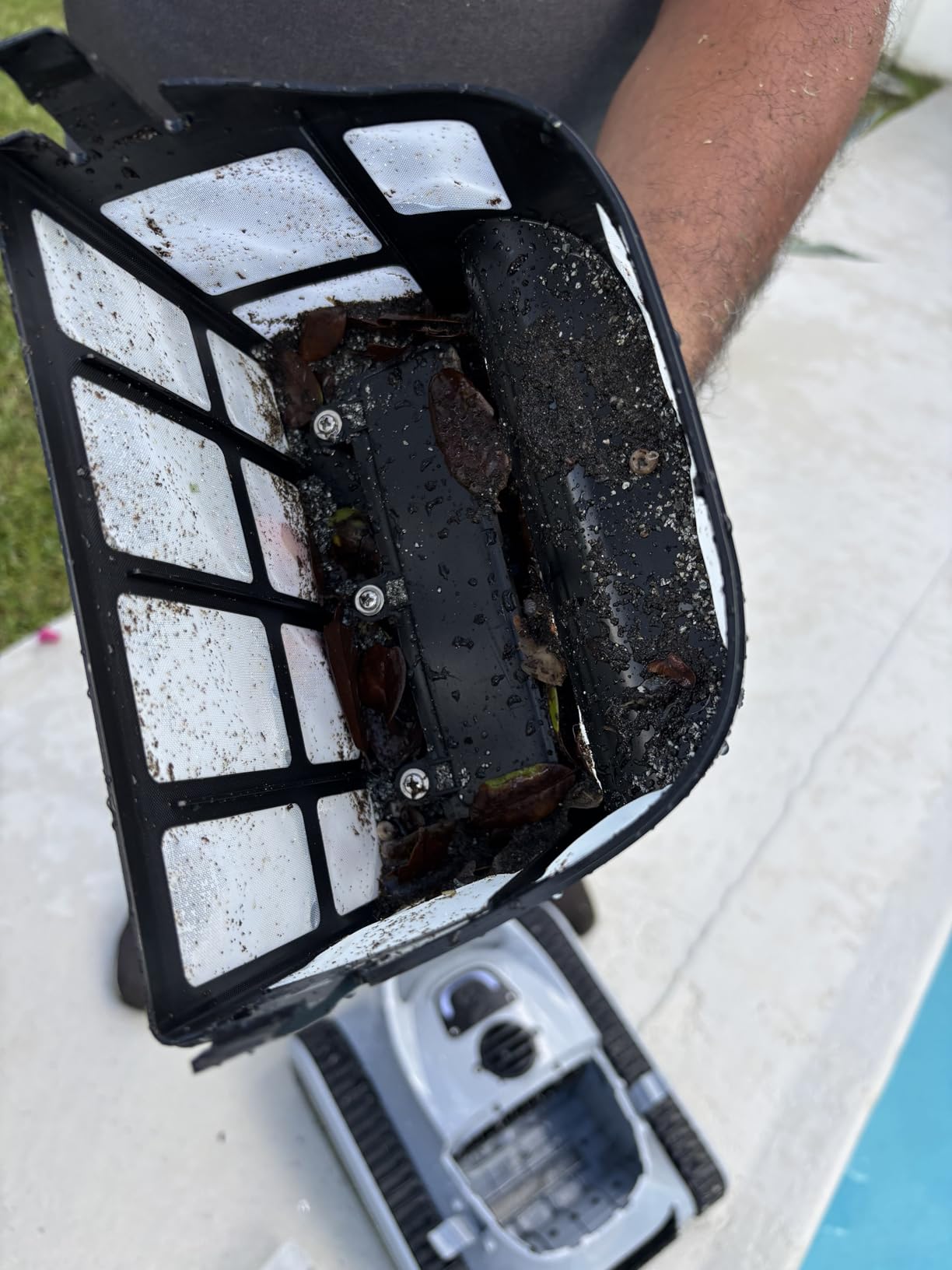 Cordless Robotic Pool Cleaner -Pool Vacuum 180W Brushless Motor, 45,000Pa Suction, Wall Climbing, Sonar Navigation, 3 Modes Automatic Pool Robot for Inground & Above-Ground Pools Up to 2150 Sq. Ft. - Customer Photo 2