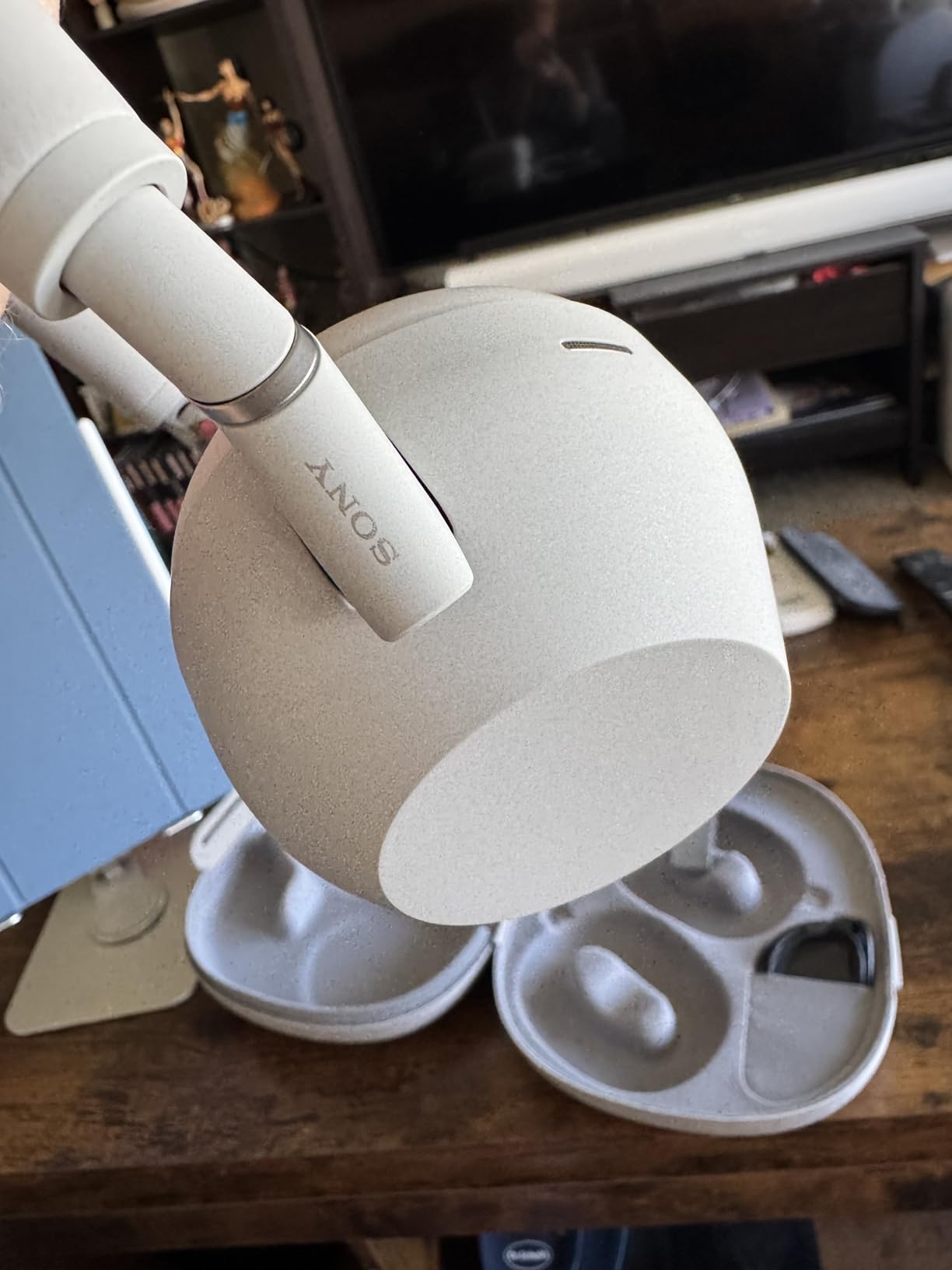 Sony WH-1000XM6 The Best Noise Canceling Wireless Headphones, HD NC Processor QN3, 12 Microphones, Adaptive NC Optimizer, Studio-Quality, 30-Hour Battery, Black customer photo 2