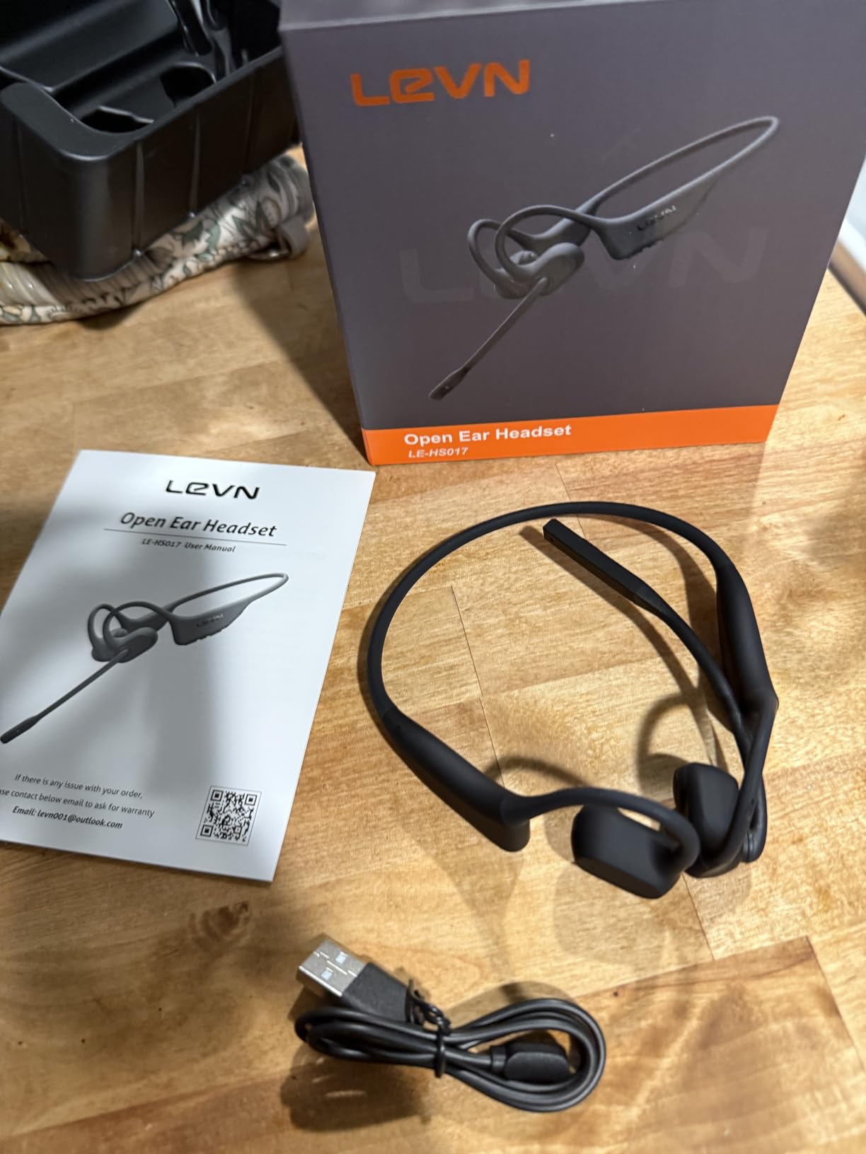 LEVN Open Ear Headphones with Mic, 29g Bluetooth Headset with Microphone, Bluetooth Headphones with Noise Cancelling Mic, Waterproof Non-slip Wireless Headset with Mic for Work, Workout, Driving, Call Customer Review LEVN Open Ear Headphones with Mic, 29g Bluetooth Headset with Microphone, Bluetooth Headphones with Noise Cancelling Mic, Waterproof Non-slip Wireless Headset with Mic for Work, Workout, Driving, Call - Customer Photo 1
