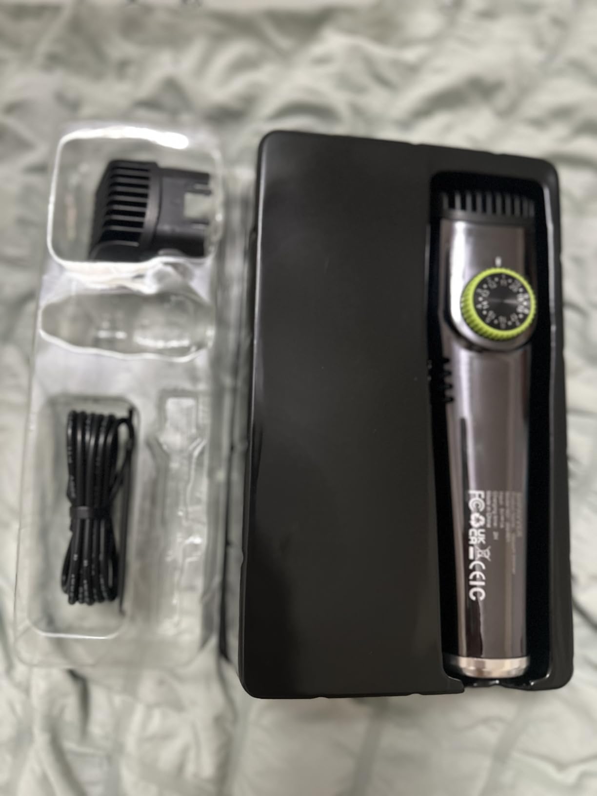 Beard Trimmer for Men for Less Mess: Vacuum Mustache Trimmer with Adjustable Length Comb- IPX7 Waterproof -Rechargeable Built-in Electric Trimmer for Beard, Mustache and Stubble - Customer Photo 2
