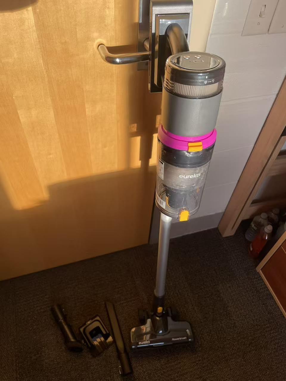 Eureka Cordless Vacuum Cleaner Lightweight, Stick Vacuum Rechargeable for Hardwood, Pet Hair, Black, ReactiClean 410 Customer Review Eureka Cordless Vacuum Cleaner Lightweight, Stick Vacuum Rechargeable for Hardwood, Pet Hair, Black, ReactiClean 410 - Customer Photo 1