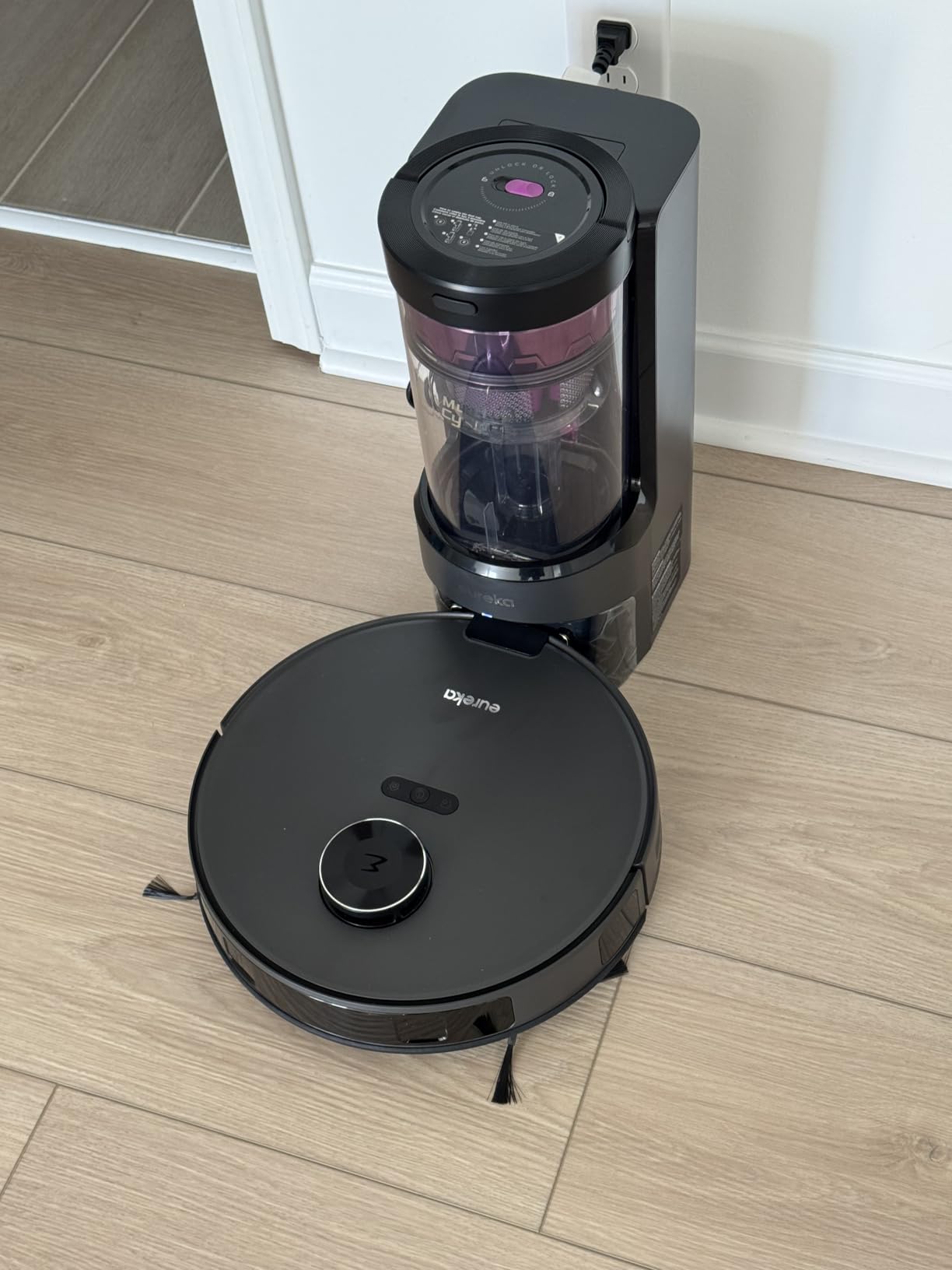 Eureka E20 Plus Robot Vacuum and Mop Combo, Robot Vacuum Cleaner with Bagless Self Emptying Station, 45-Day Capacity 8000Pa Suction and Anti Hair-Tangling Brush App Control LiDAR Navigation - Customer Photo 1
