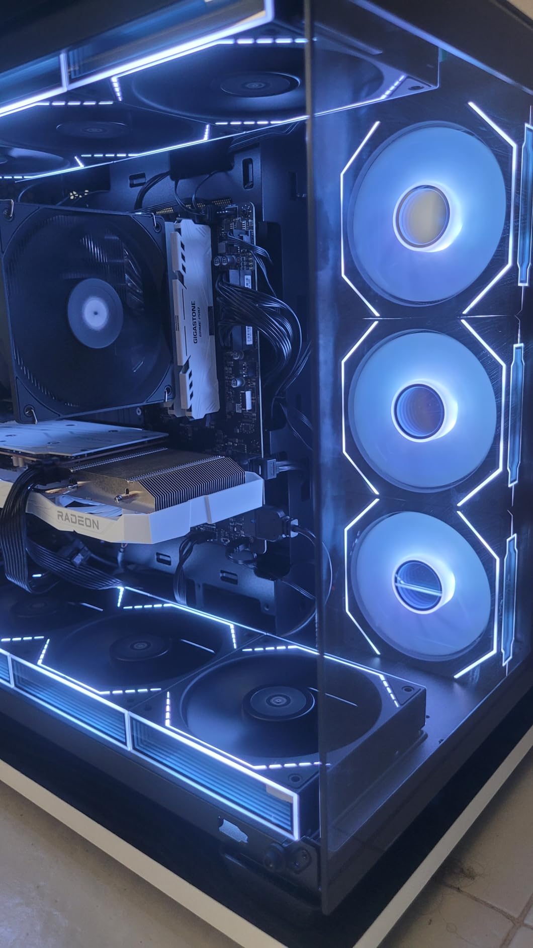 Thermalright TL-M12Q X3 120mm PC Case Cooling Fans, Daisy-Chain | 2000RPM | High Airflow | ARGB | Dual Infinity Mirrors Lighting for Gaming Build(3-Pack) - Customer Photo 1