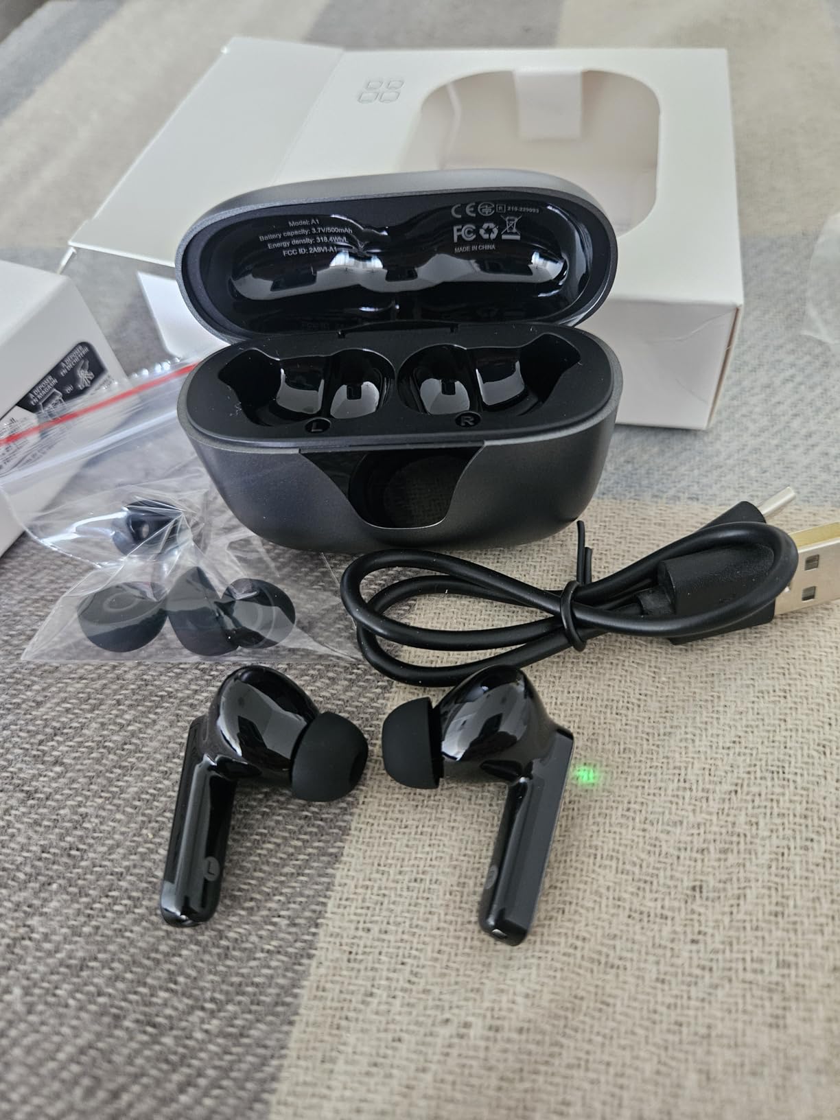 ZIUTY Wireless Earbuds Bluetooth Headphones, 50H Playtime Ear Buds with Mic, LED Digital Display Charging Case, IPX7 Waterproof, Deep Bass Stereo, in-Ear Earphone for iPhone Andriod Phone - Customer Photo 2