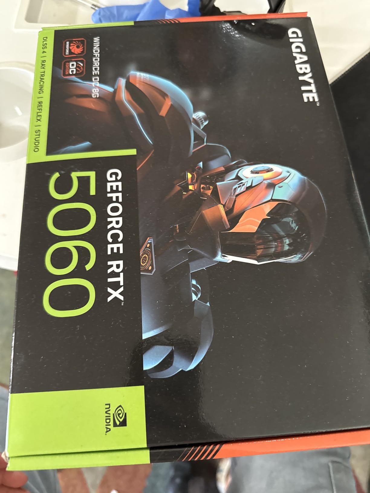 GIGABYTE GeForce RTX 5060 WINDFORCE OC 8G Graphics Card - Customer Photo 2